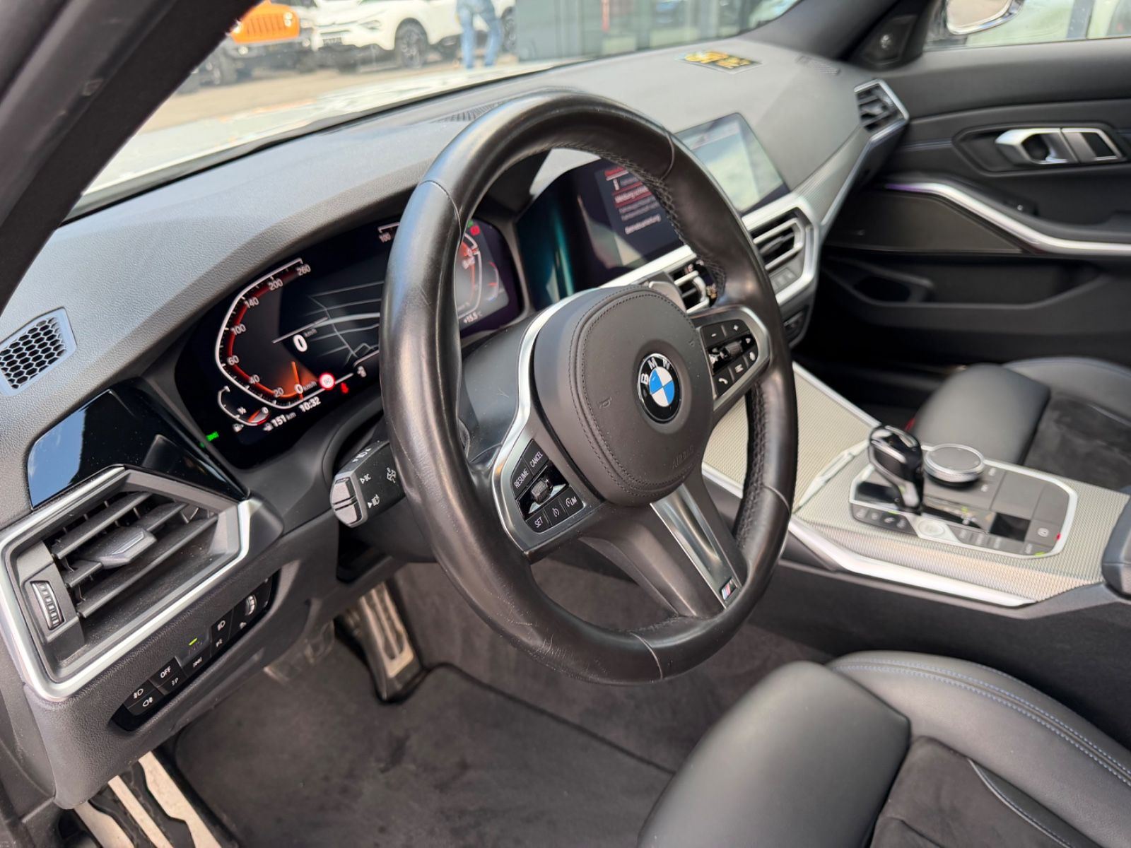 Fahrzeugabbildung BMW 330i xDRIVE TOURING M SPORT *360°*SHZ*LED*H/K*