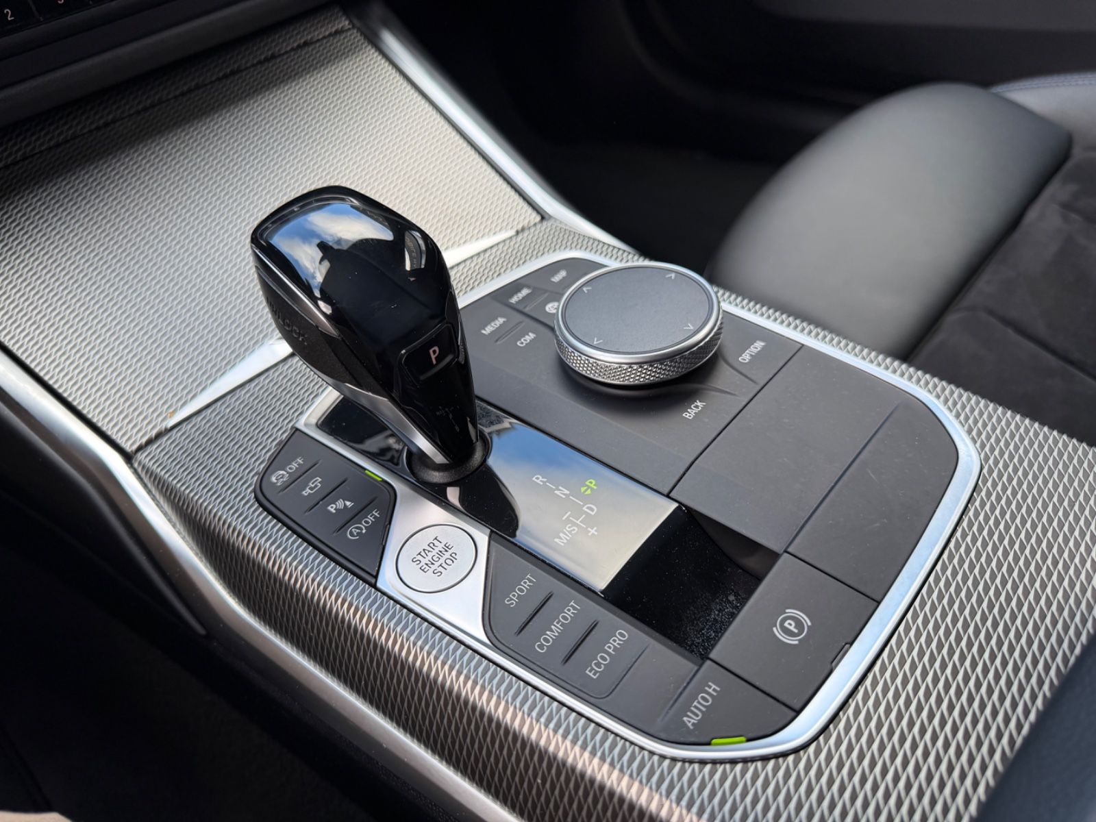 Fahrzeugabbildung BMW 330i xDRIVE TOURING M SPORT *360°*SHZ*LED*H/K*