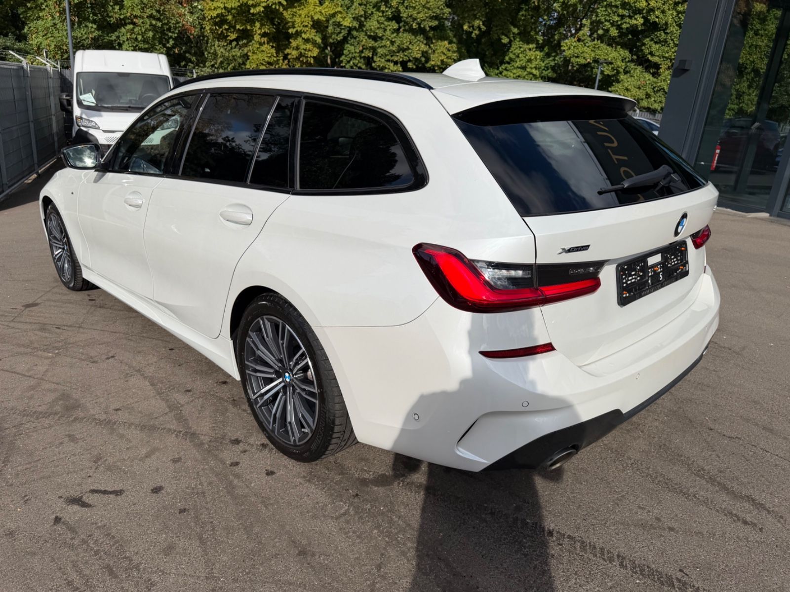 Fahrzeugabbildung BMW 330i xDRIVE TOURING M SPORT *360°*SHZ*LED*H/K*