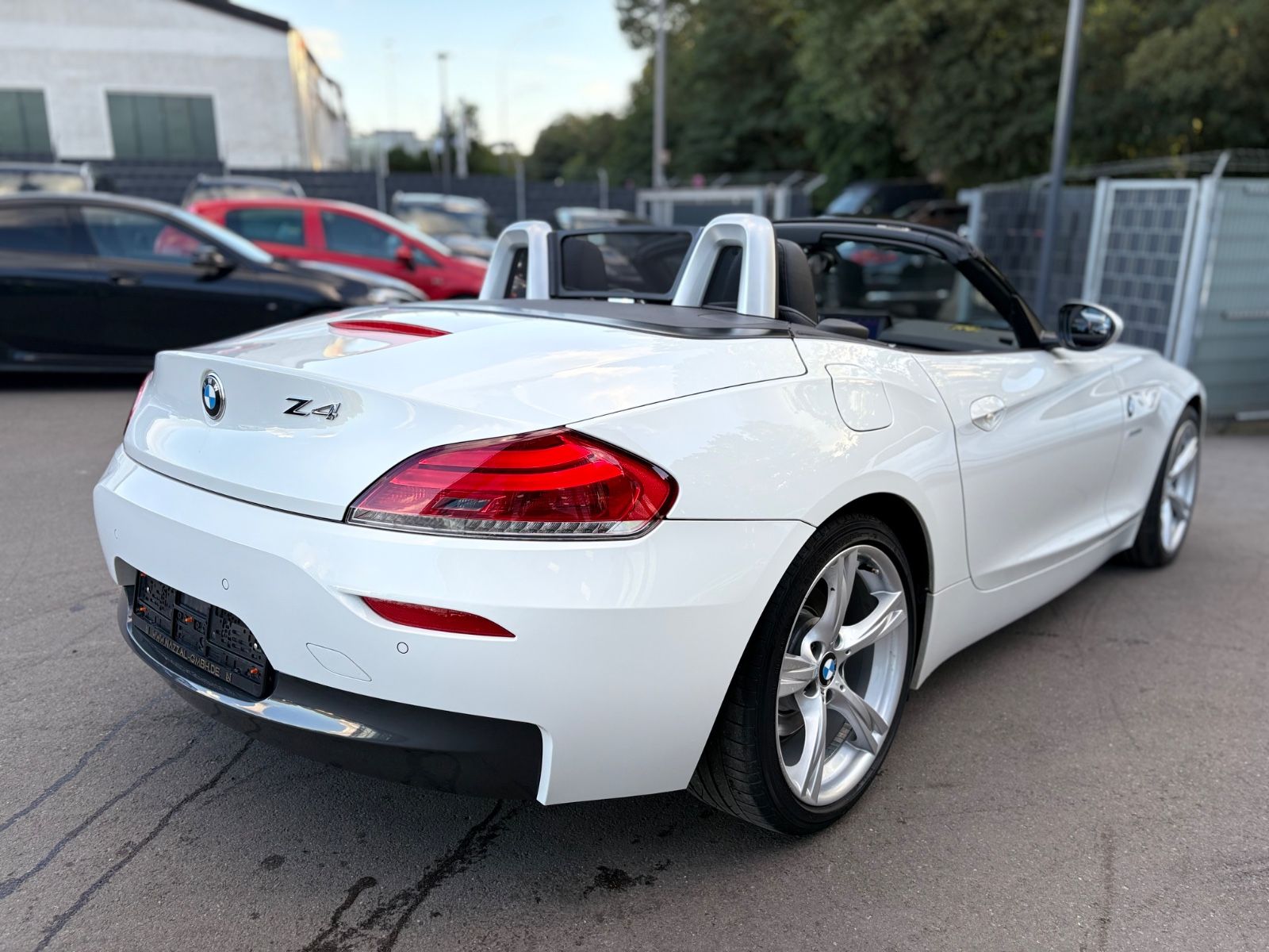 Fahrzeugabbildung BMW Z4 *M-SPORTPAKET*2.HAND*LEDER*NAVI*XENON*