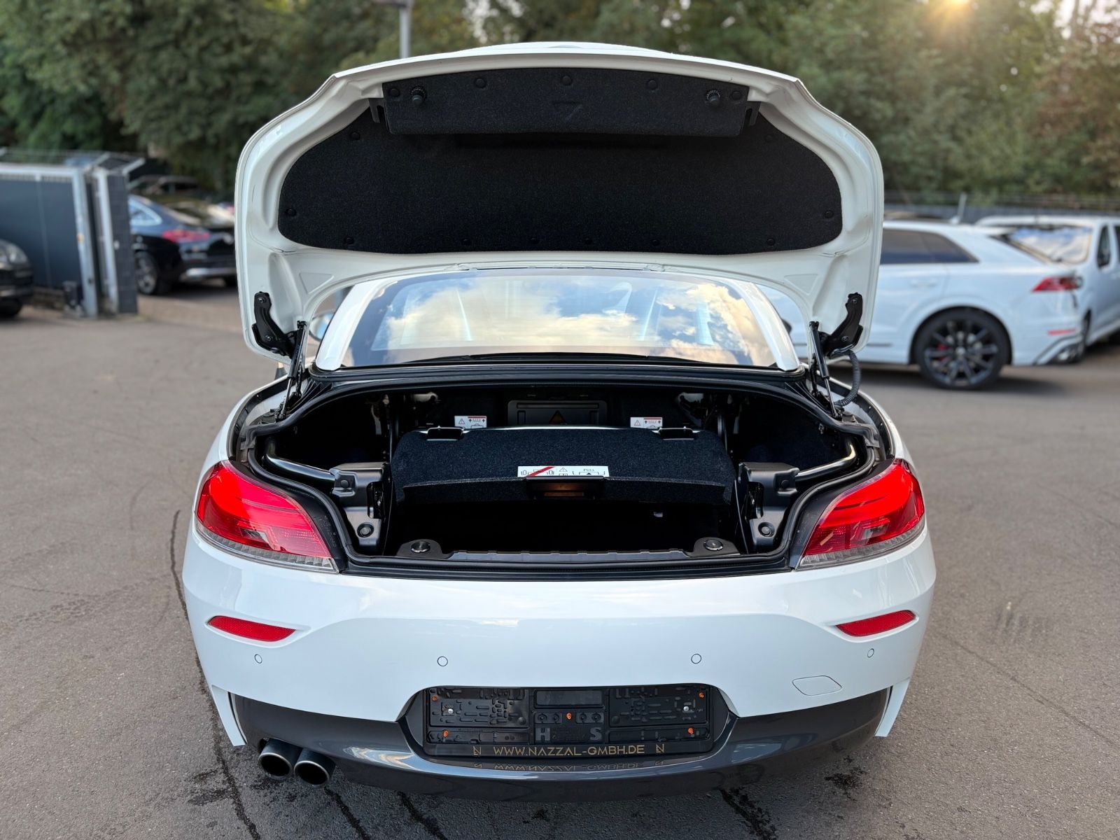Fahrzeugabbildung BMW Z4 *M-SPORTPAKET*2.HAND*LEDER*NAVI*XENON*