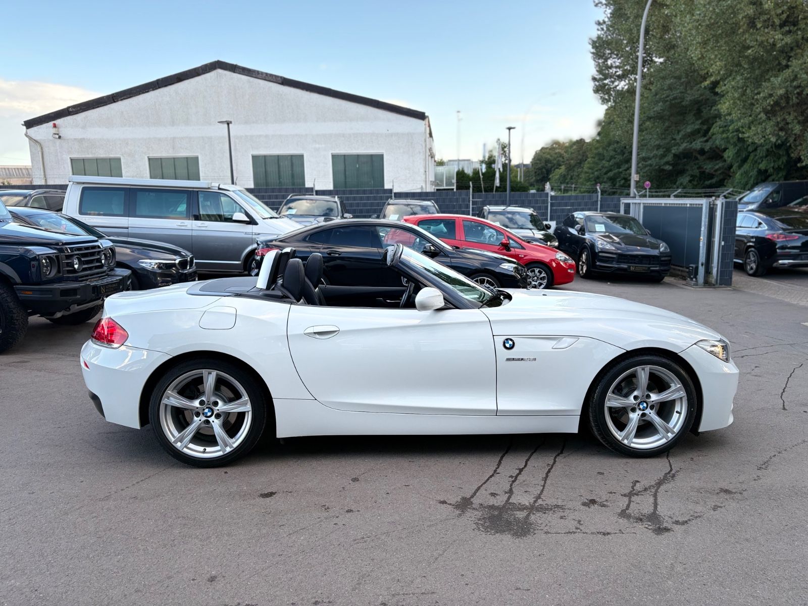 Fahrzeugabbildung BMW Z4 *M-SPORTPAKET*2.HAND*LEDER*NAVI*XENON*