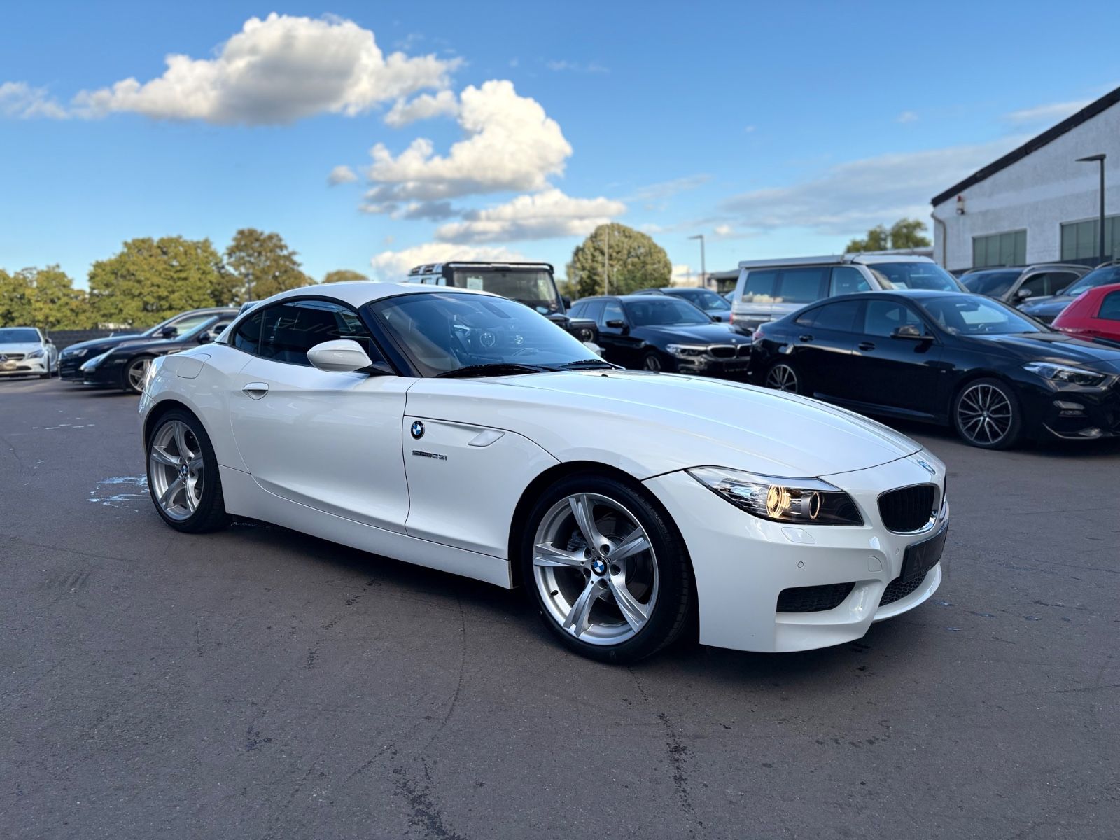 Fahrzeugabbildung BMW Z4 *M-SPORTPAKET*2.HAND*LEDER*NAVI*XENON*