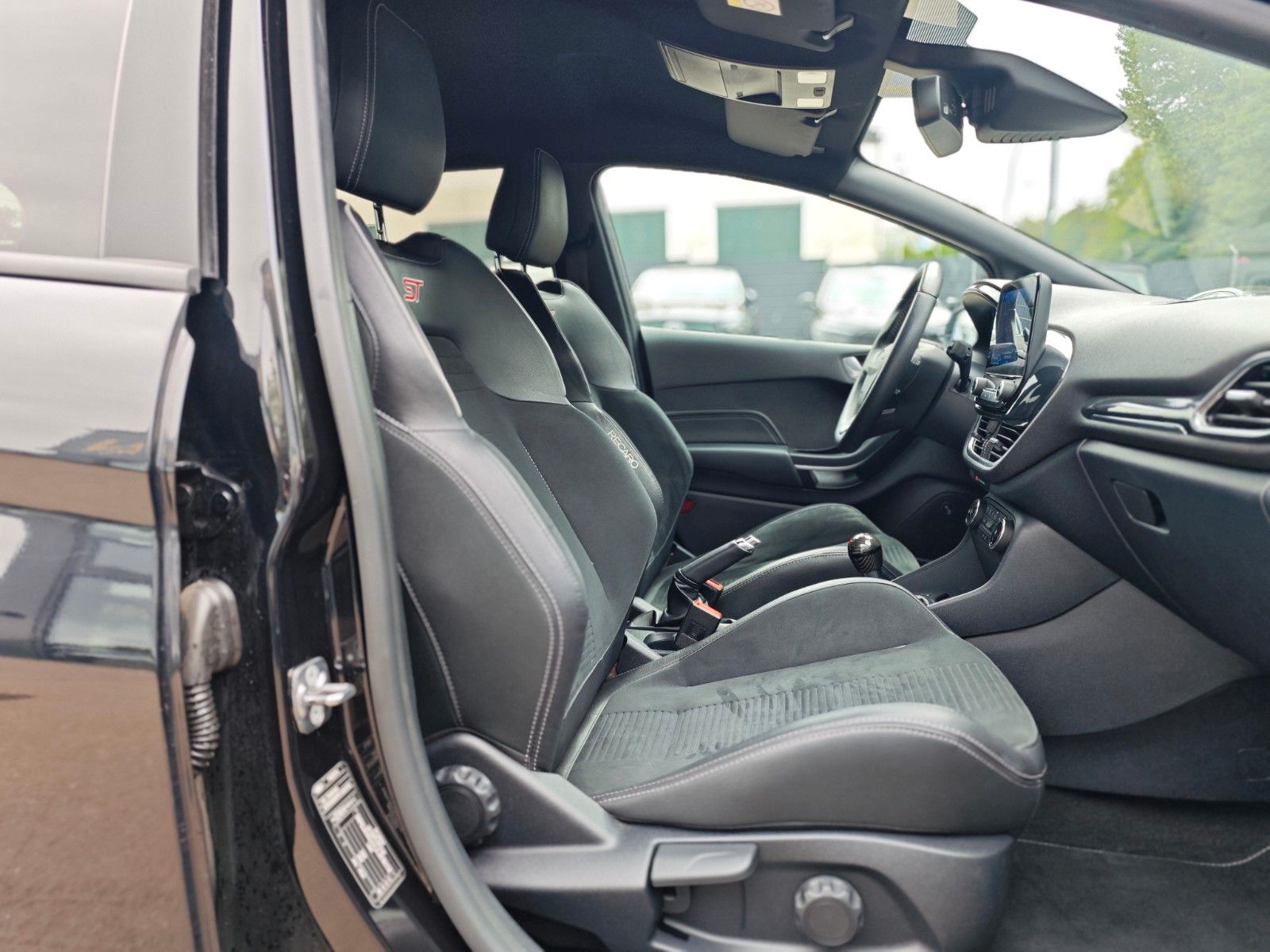Fahrzeugabbildung Ford FIESTA ST *PERFORMANCE*LED*RECARO*MILTEK*