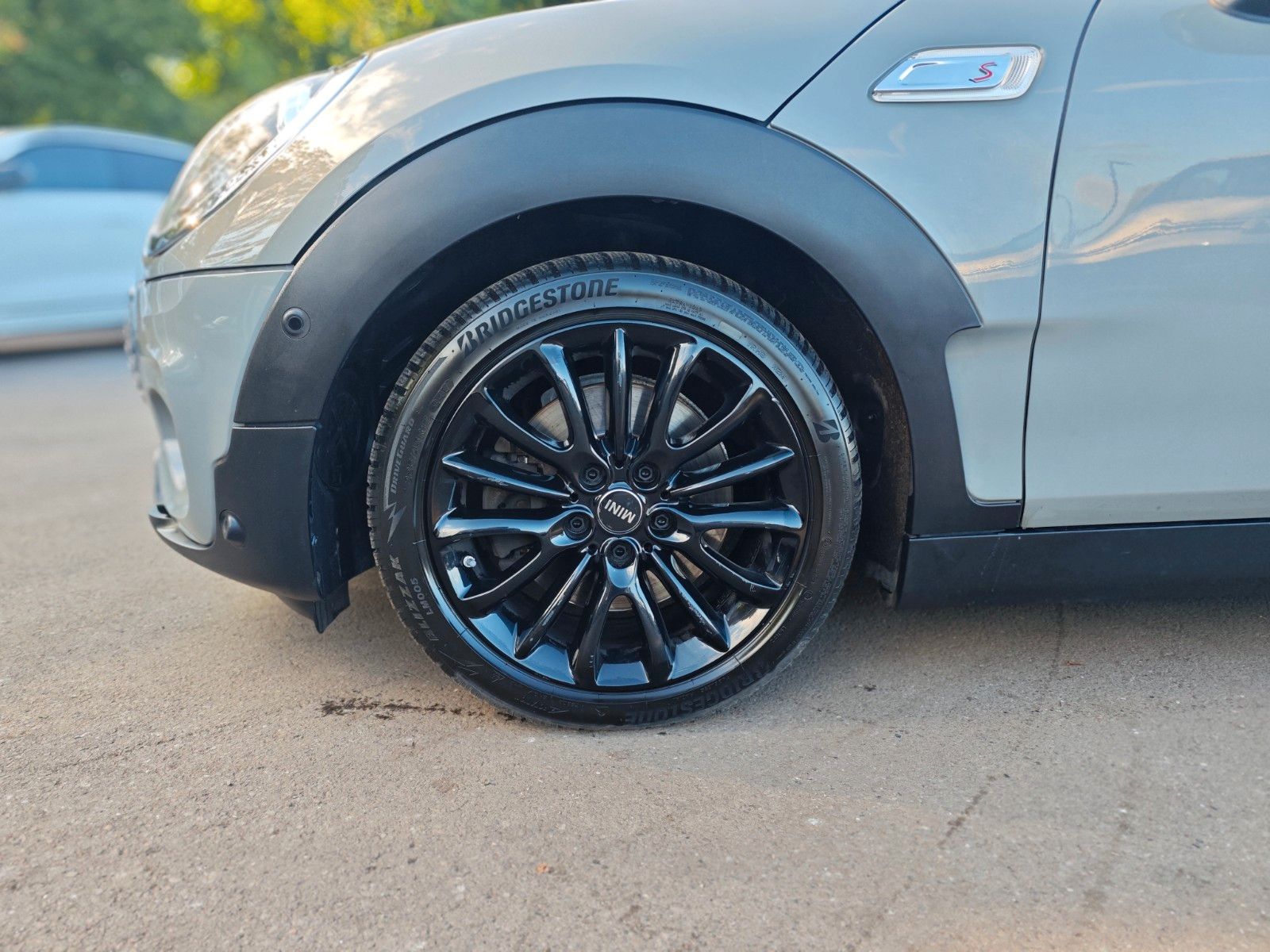 Fahrzeugabbildung MINI COOPER S CLUBMAN*AUT*VOLL-LED*PDC*SHZ*GREY
