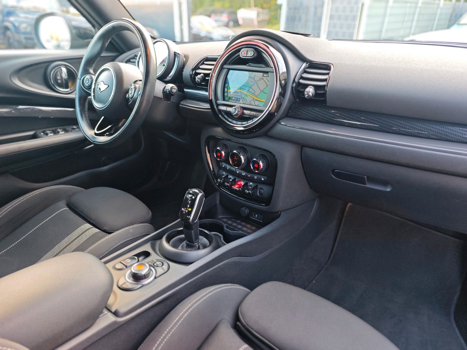 Fahrzeugabbildung MINI COOPER S CLUBMAN*AUT*VOLL-LED*PDC*SHZ*GREY
