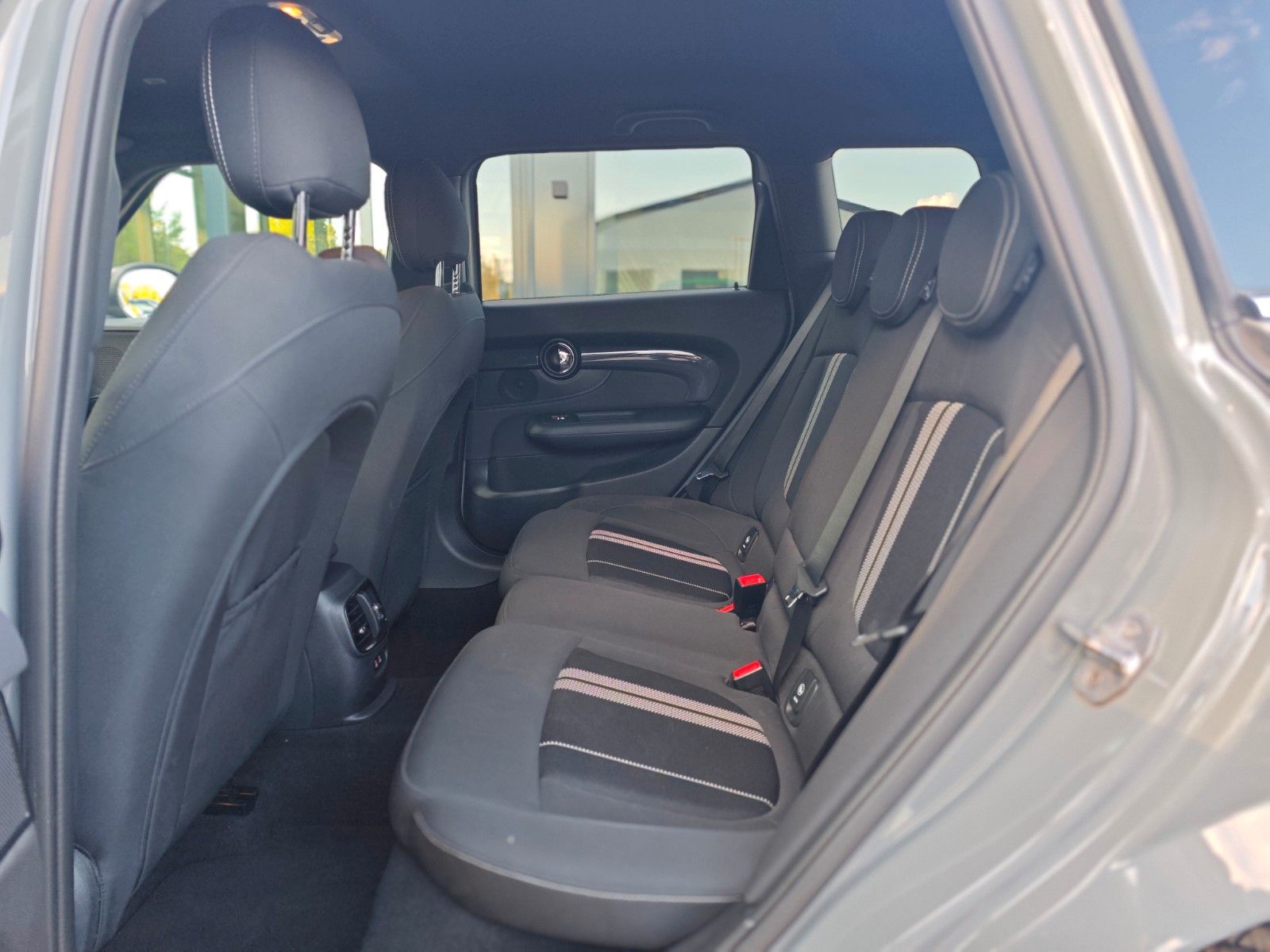 Fahrzeugabbildung MINI COOPER S CLUBMAN*AUT*VOLL-LED*PDC*SHZ*GREY
