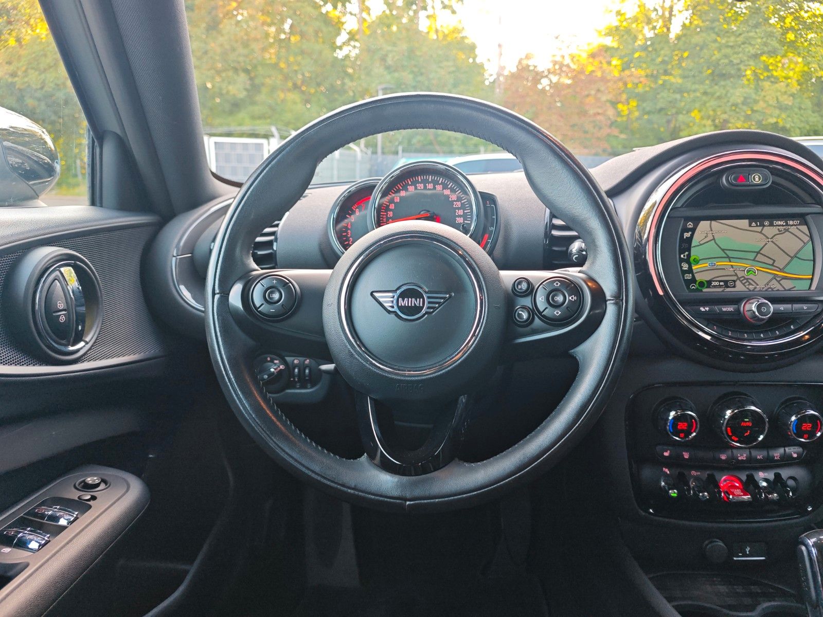 Fahrzeugabbildung MINI COOPER S CLUBMAN*AUT*VOLL-LED*PDC*SHZ*GREY