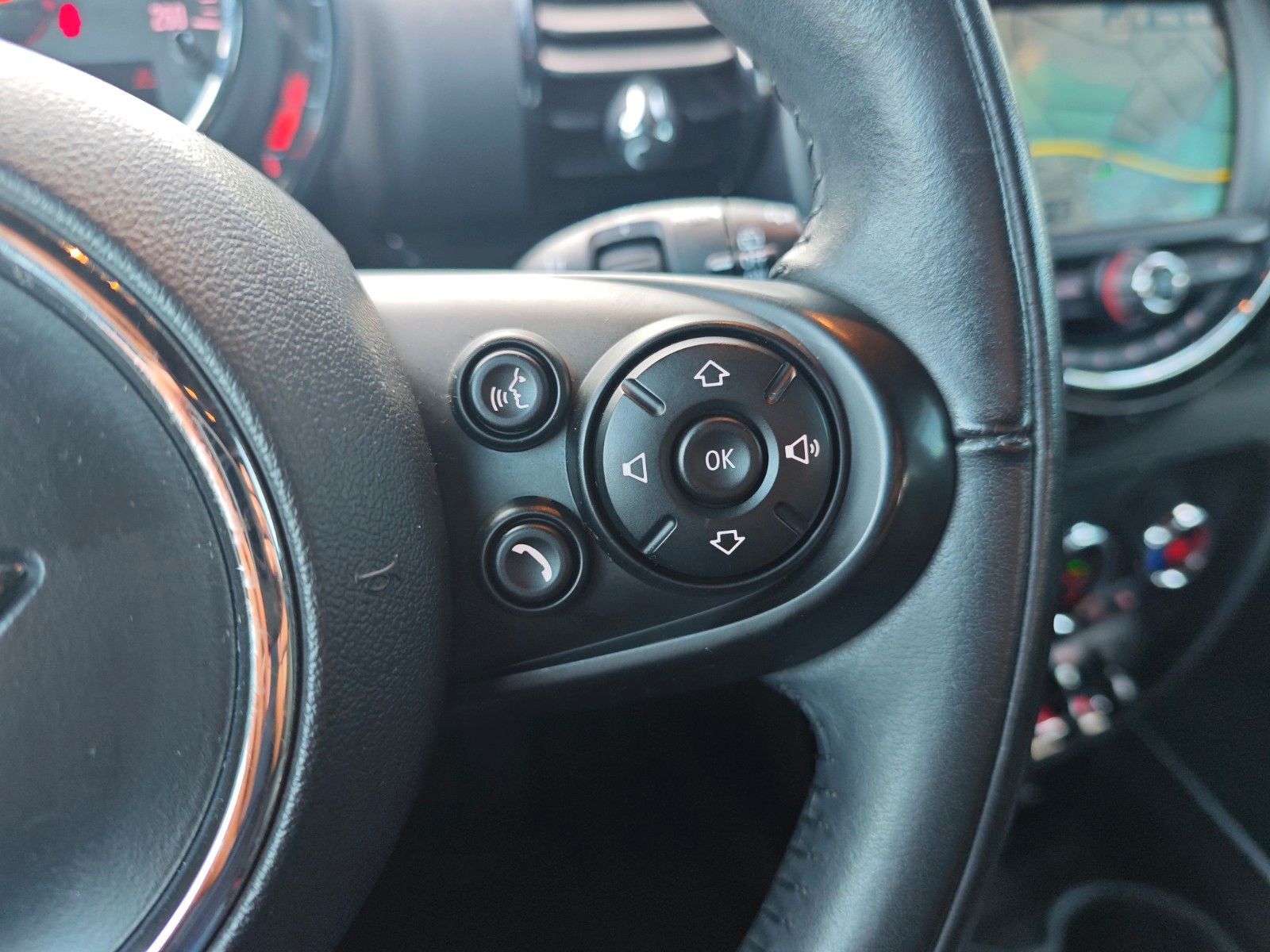 Fahrzeugabbildung MINI COOPER S CLUBMAN*AUT*VOLL-LED*PDC*SHZ*GREY