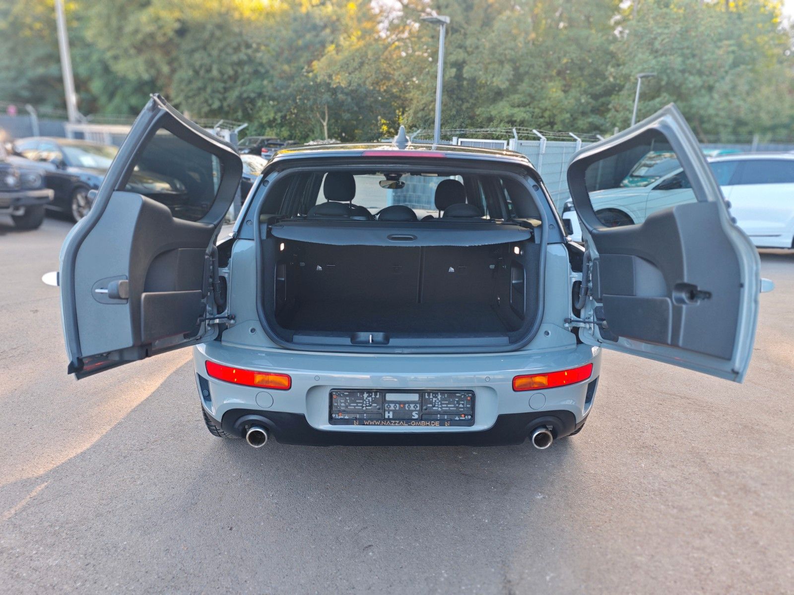 Fahrzeugabbildung MINI COOPER S CLUBMAN*AUT*VOLL-LED*PDC*SHZ*GREY