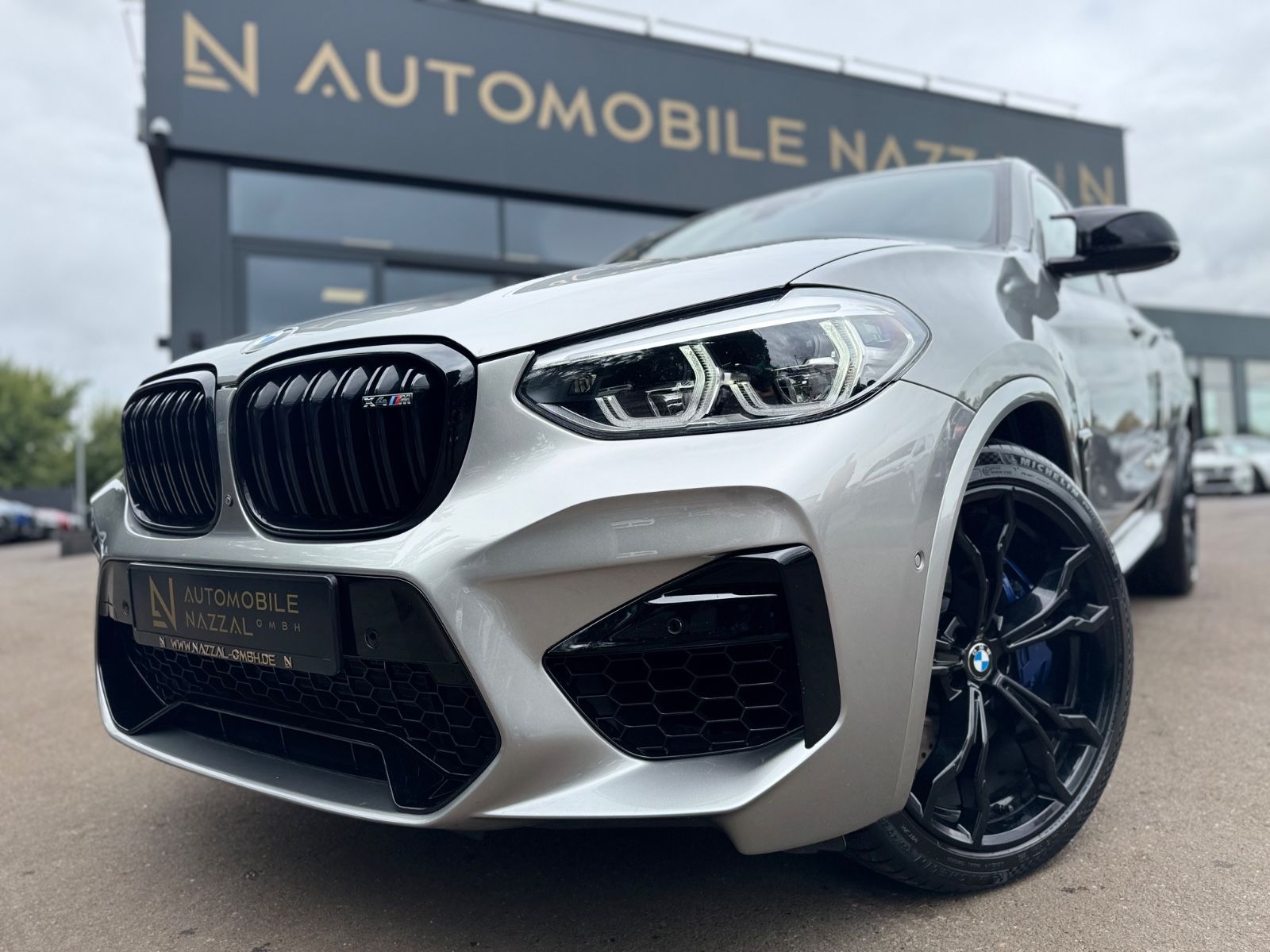 Fahrzeugabbildung BMW X4M COMPETITION*CARBON*360°*21.Z*HEAD-UP*