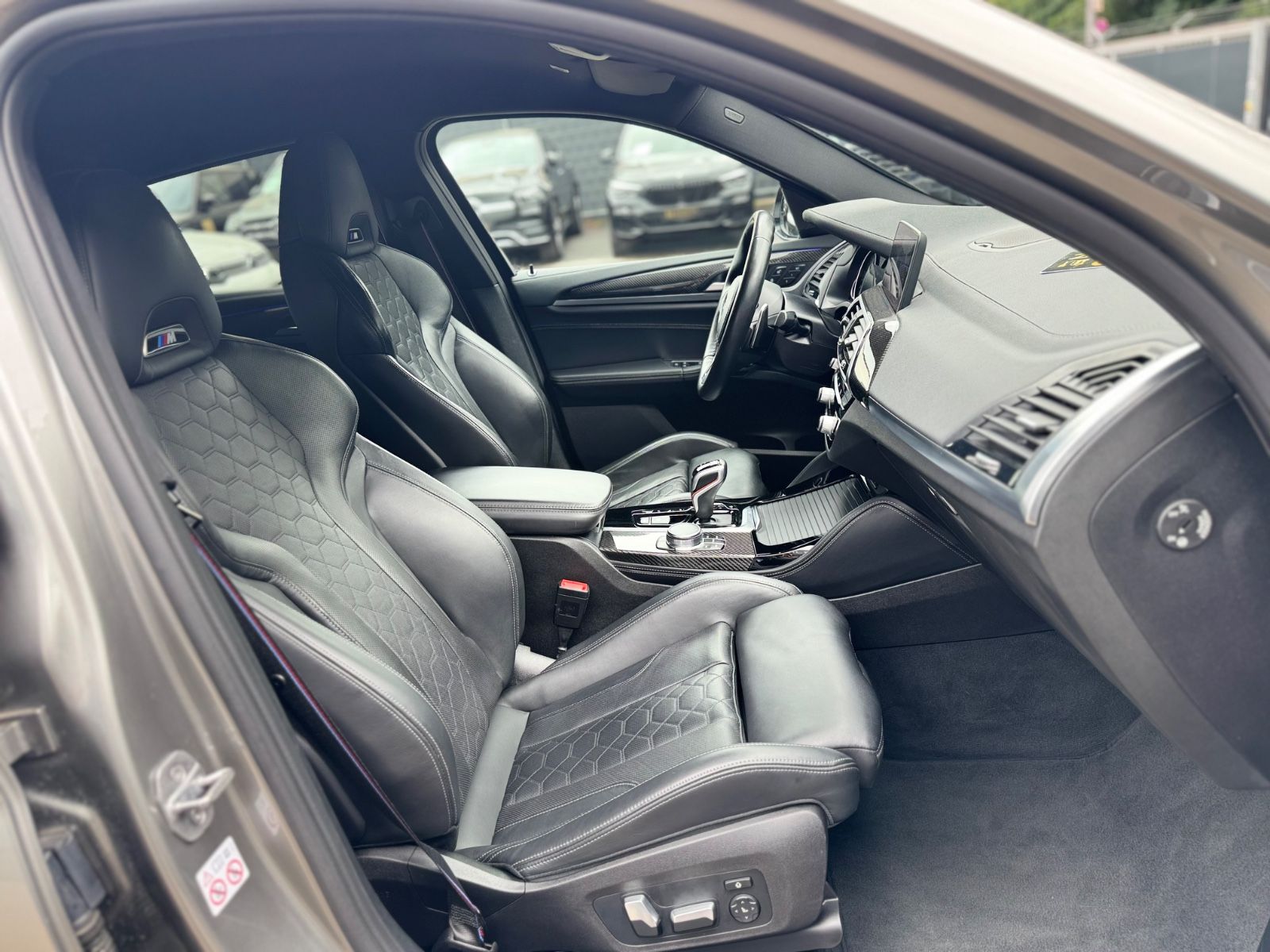 Fahrzeugabbildung BMW X4M COMPETITION*CARBON*360°*21.Z*HEAD-UP*