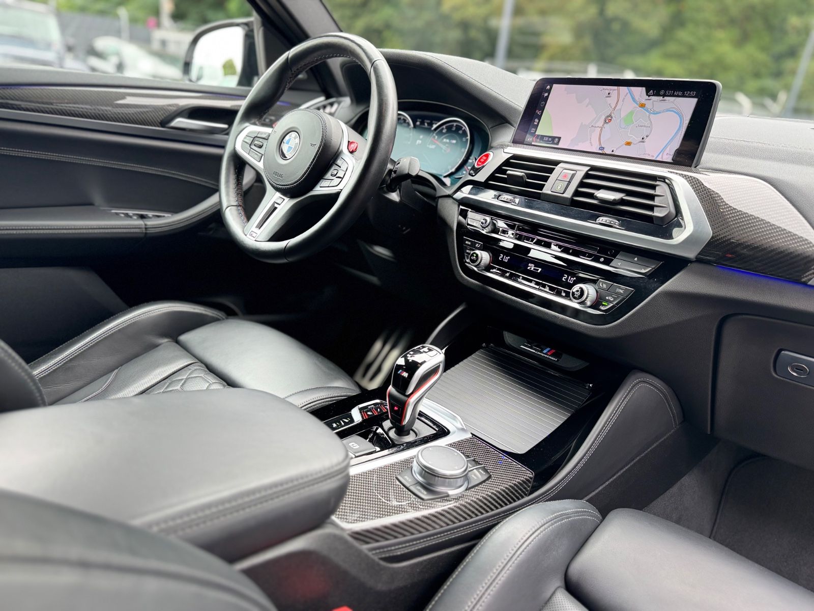Fahrzeugabbildung BMW X4M COMPETITION*CARBON*360°*21.Z*HEAD-UP*
