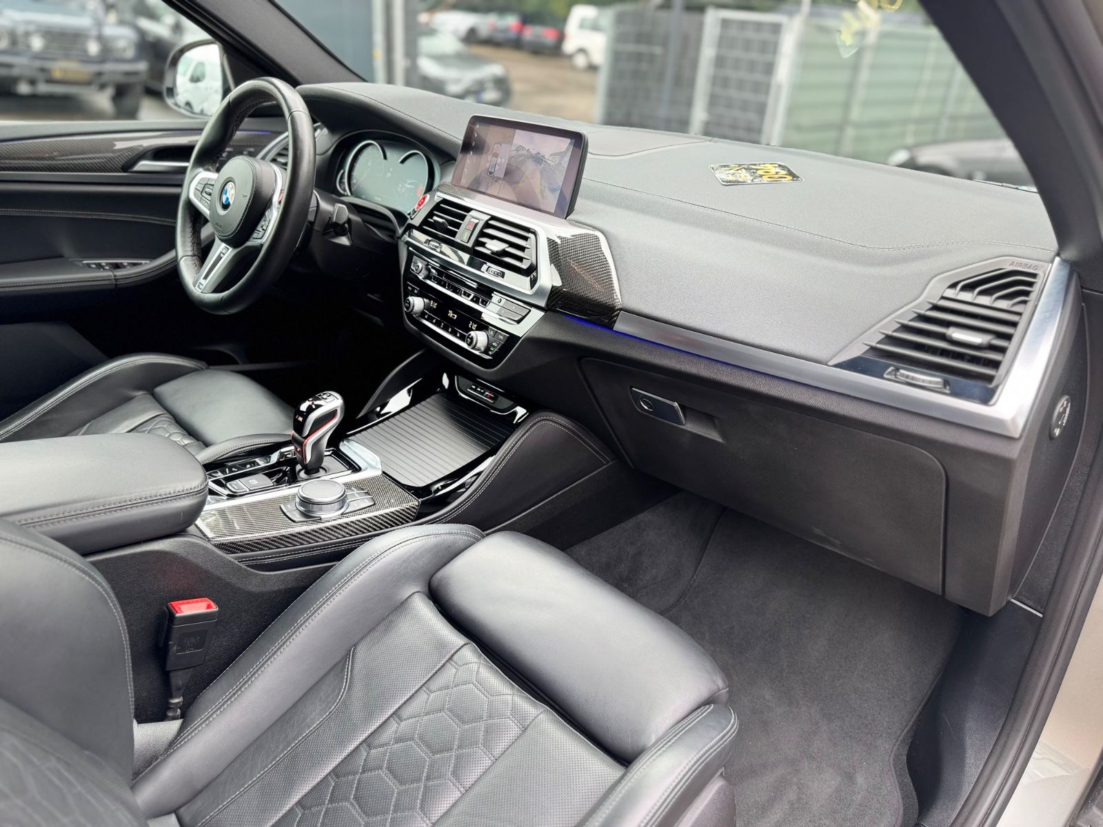 Fahrzeugabbildung BMW X4M COMPETITION*CARBON*360°*21.Z*HEAD-UP*