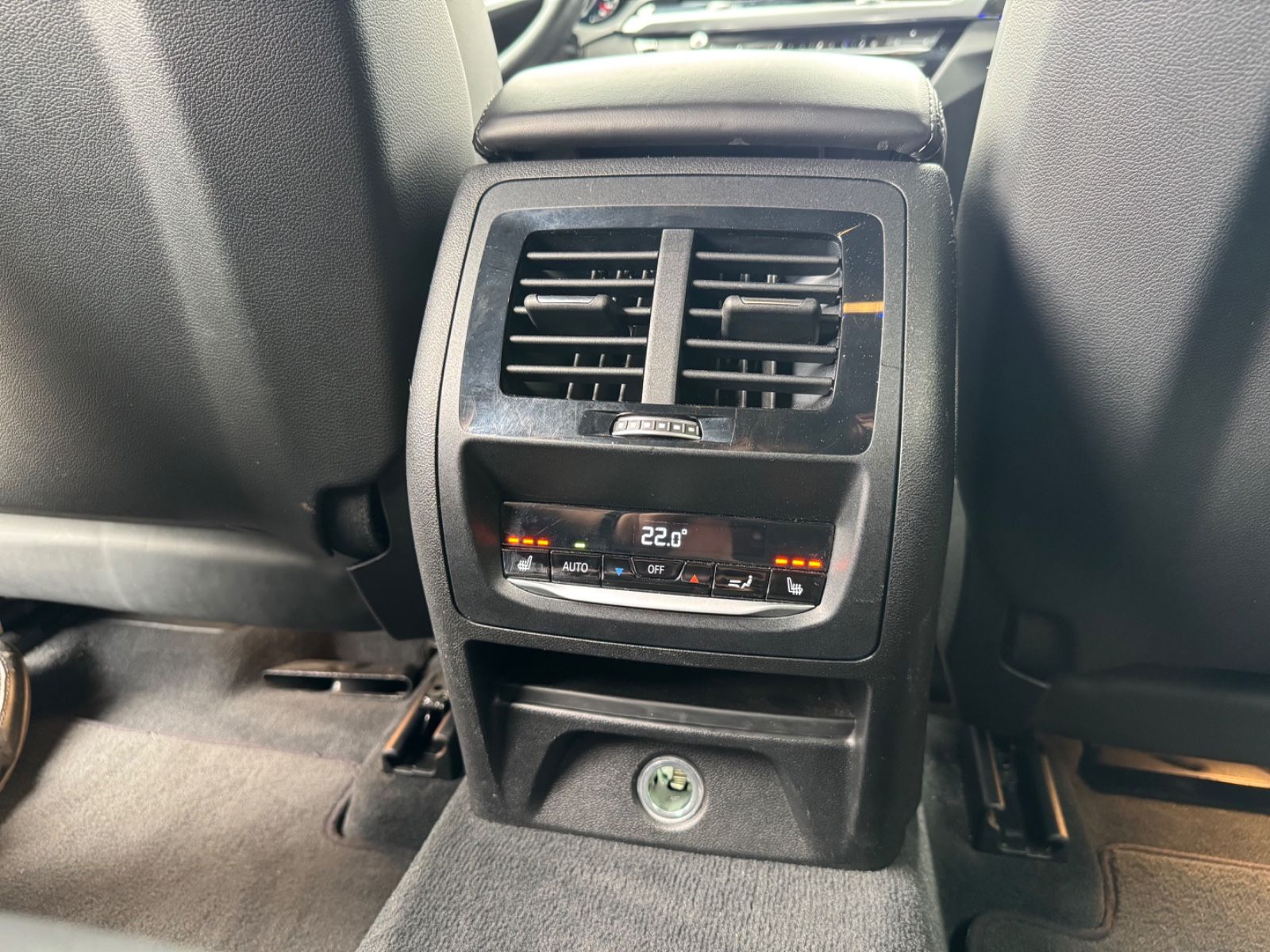 Fahrzeugabbildung BMW X4M COMPETITION*CARBON*360°*21.Z*HEAD-UP*