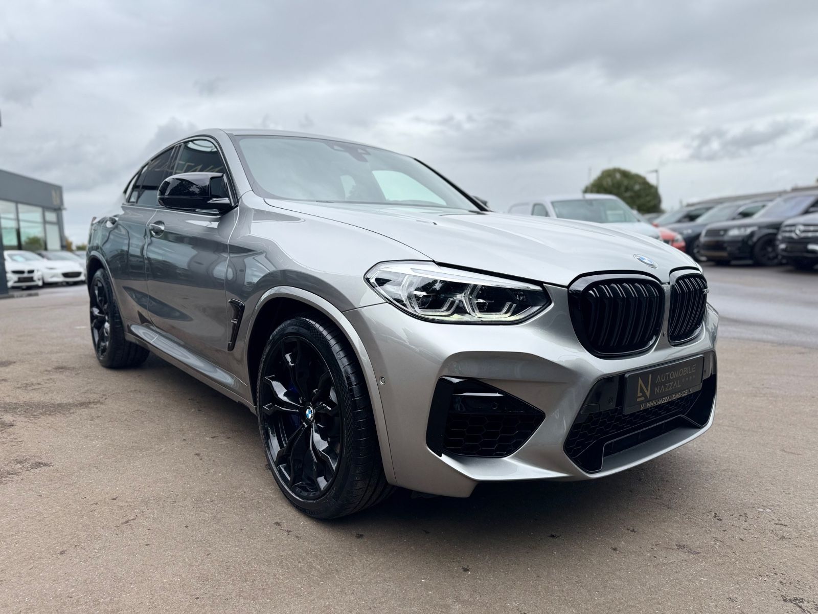 Fahrzeugabbildung BMW X4M COMPETITION*CARBON*360°*21.Z*HEAD-UP*