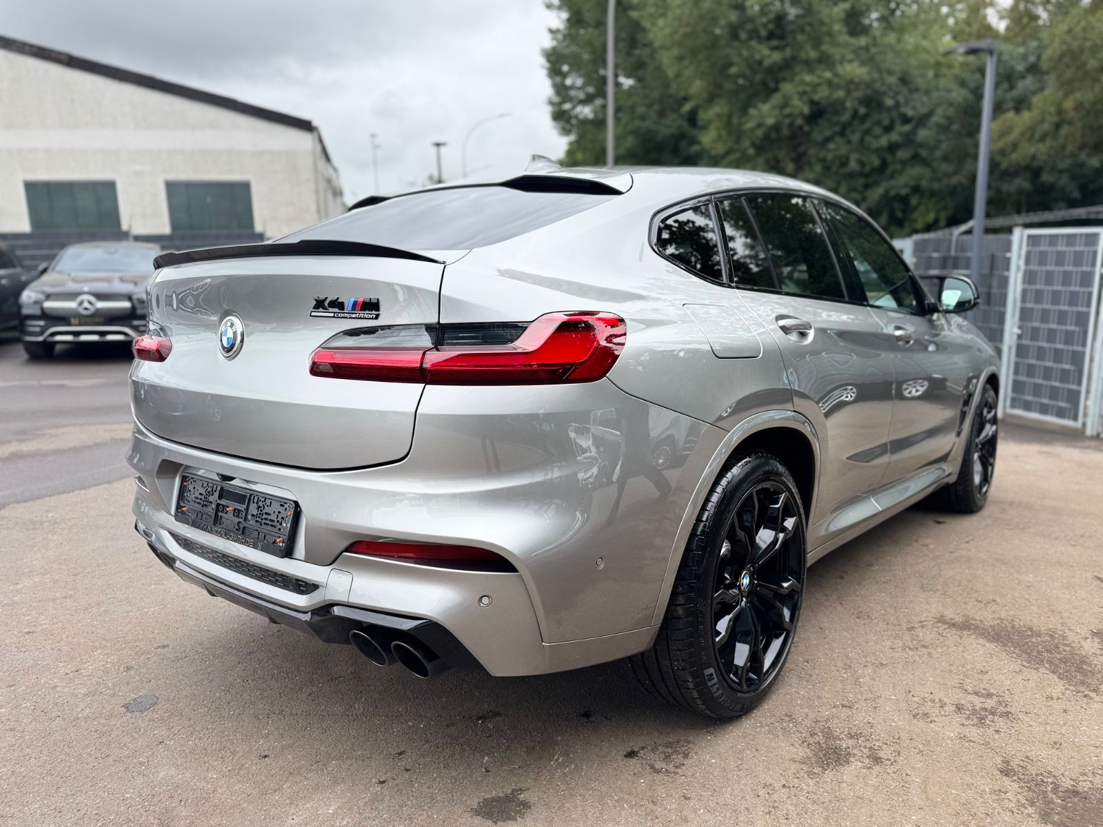 Fahrzeugabbildung BMW X4M COMPETITION*CARBON*360°*21.Z*HEAD-UP*