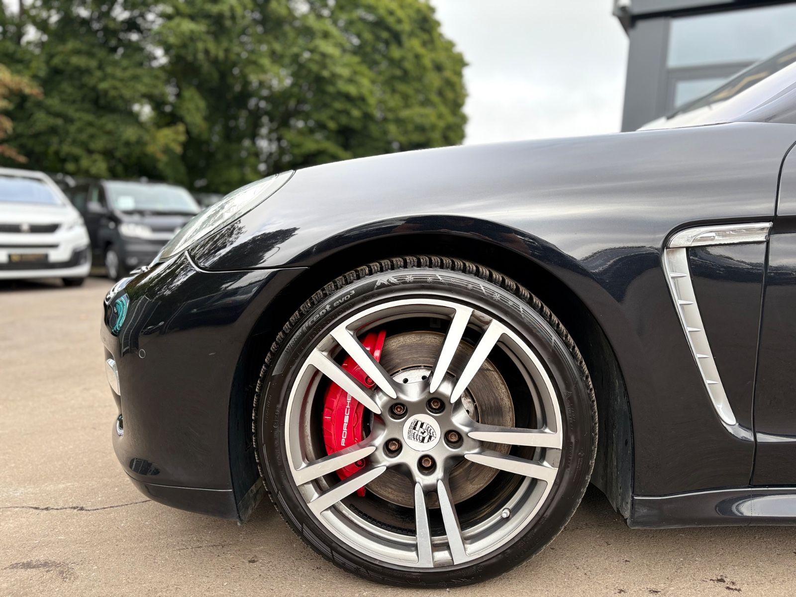 Fahrzeugabbildung Porsche PANAMERA TURBO*LUFT*SPORTABGAS*SPORT CHRONO*