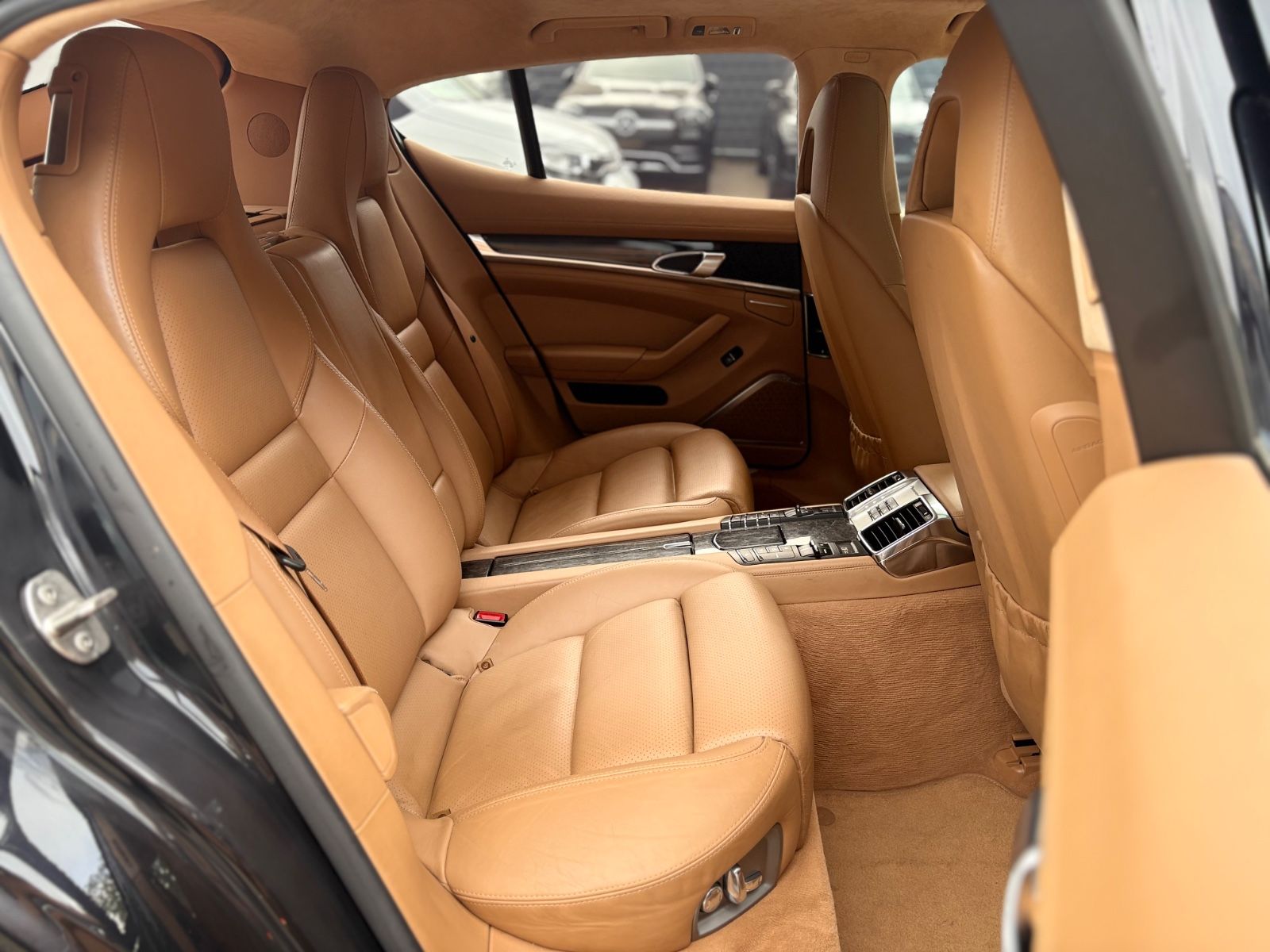 Fahrzeugabbildung Porsche PANAMERA TURBO*LUFT*SPORTABGAS*SPORT CHRONO*