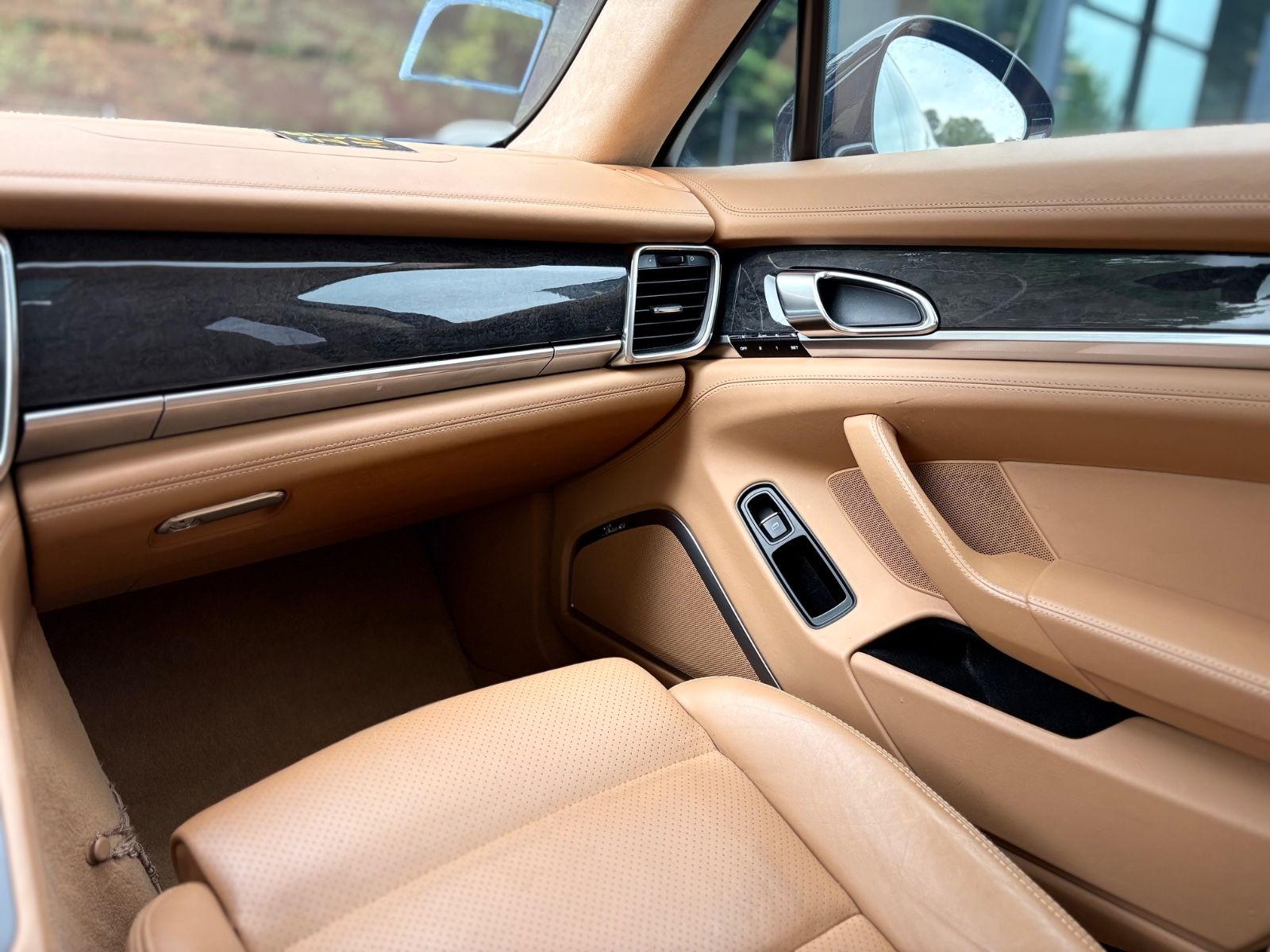 Fahrzeugabbildung Porsche PANAMERA TURBO*LUFT*SPORTABGAS*SPORT CHRONO*
