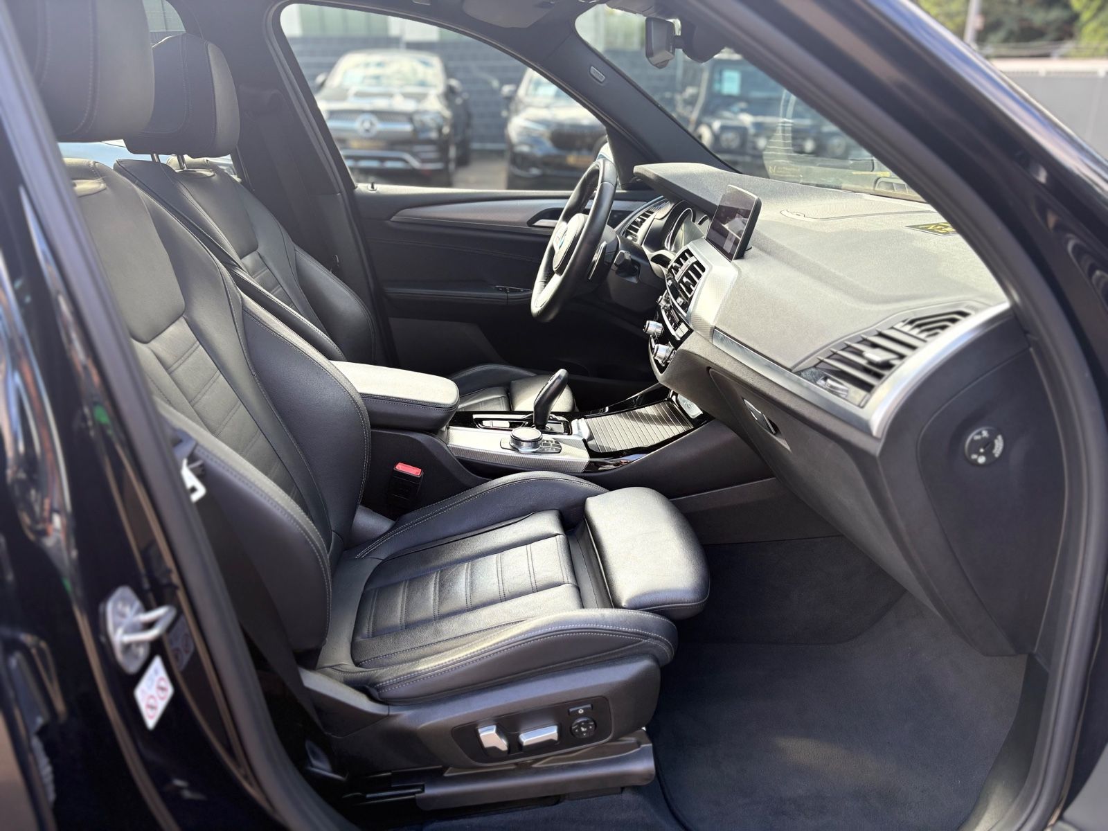 Fahrzeugabbildung BMW X3 xDrive30d M-SPORT*PANORAMA*VOLL-LED*HEAD-UP*