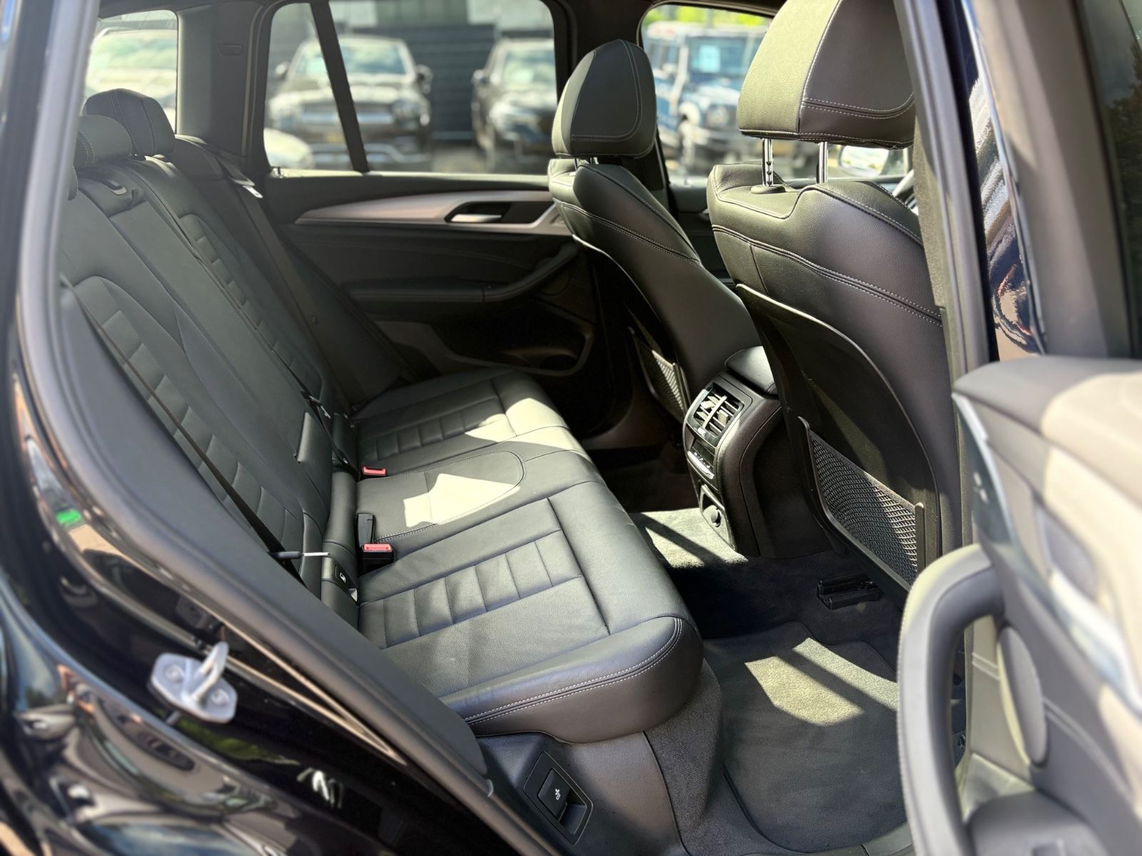 Fahrzeugabbildung BMW X3 xDrive30d M-SPORT*PANORAMA*VOLL-LED*HEAD-UP*