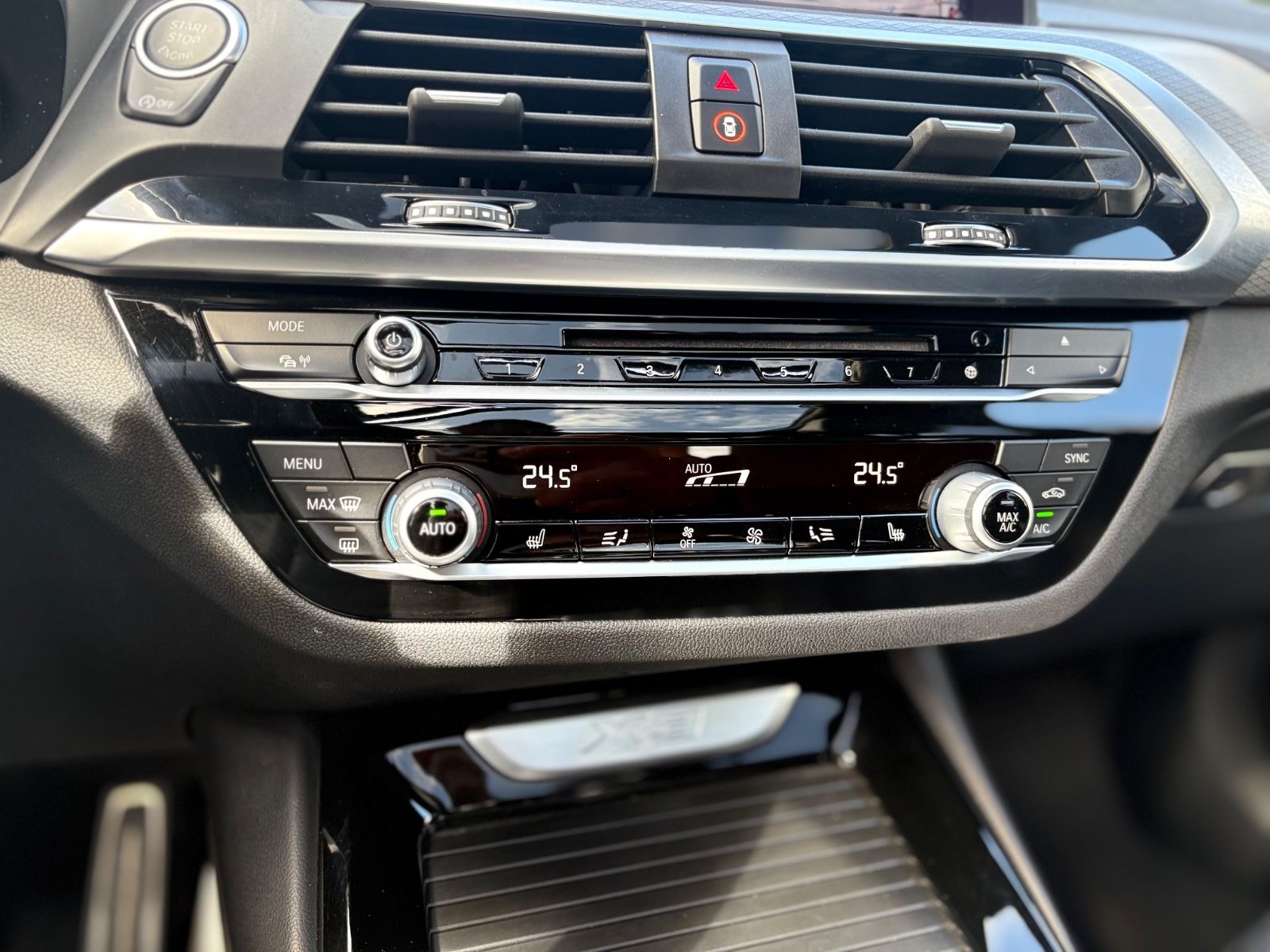 Fahrzeugabbildung BMW X3 xDrive30d M-SPORT*PANORAMA*VOLL-LED*HEAD-UP*