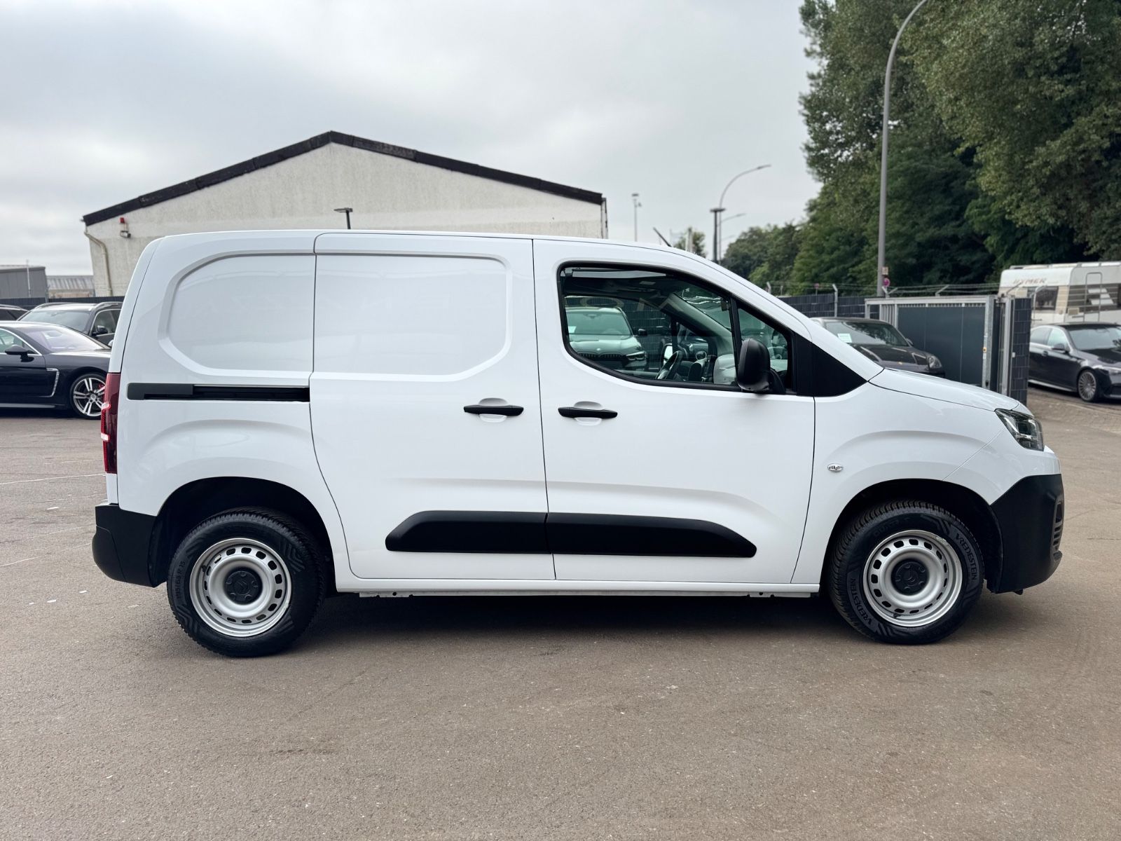 Fahrzeugabbildung Citroën BERLINGO 1.5 HDI*KLIMA*TEMPOMAT*EURO6d*