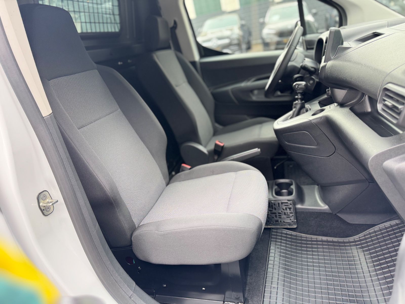Fahrzeugabbildung Citroën BERLINGO 1.5 HDI*KLIMA*TEMPOMAT*EURO6d*