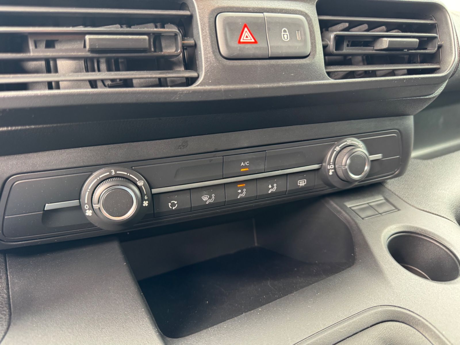 Fahrzeugabbildung Citroën BERLINGO 1.5 HDI*KLIMA*TEMPOMAT*EURO6d*