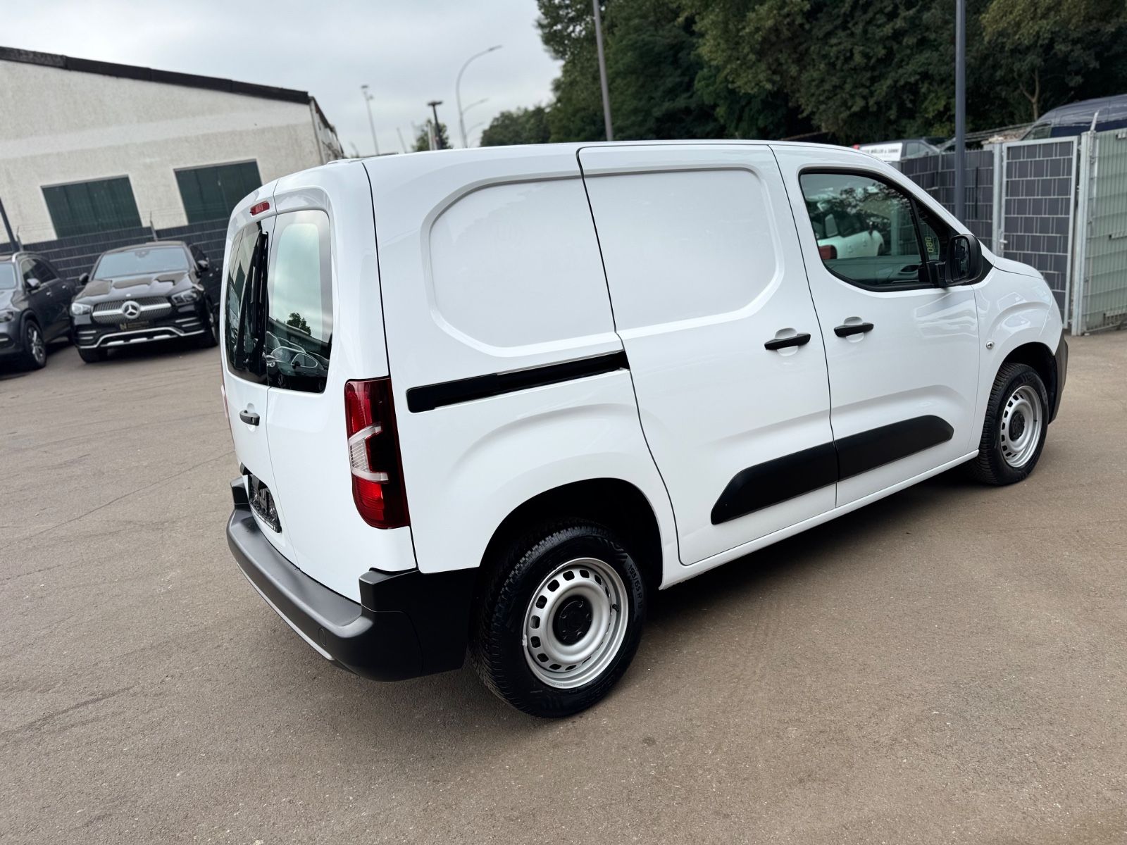 Fahrzeugabbildung Citroën BERLINGO 1.5 HDI*KLIMA*TEMPOMAT*EURO6d*