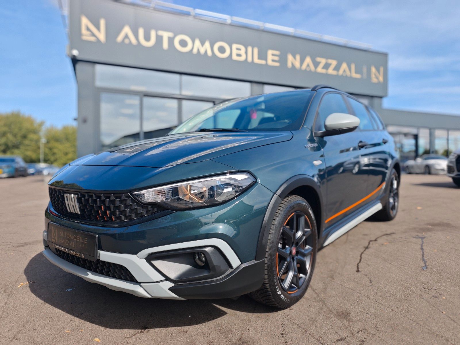 Fahrzeugabbildung Fiat TIPO CROSS *AUT*NAVI*KAM*KLIMA*VIRTUELL*GARMIN