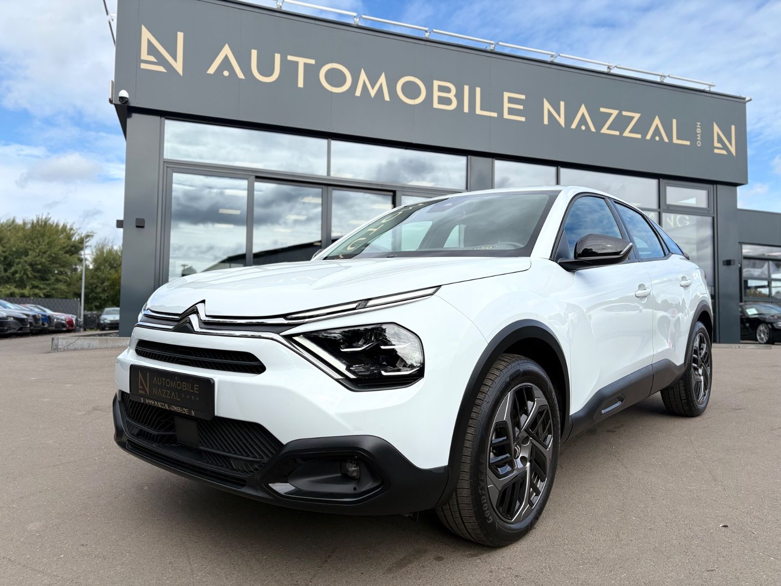 Fahrzeugabbildung Citroën C4 LIM*VOLL-LED*NAVI*PDC*DESIGN RAD*TOP