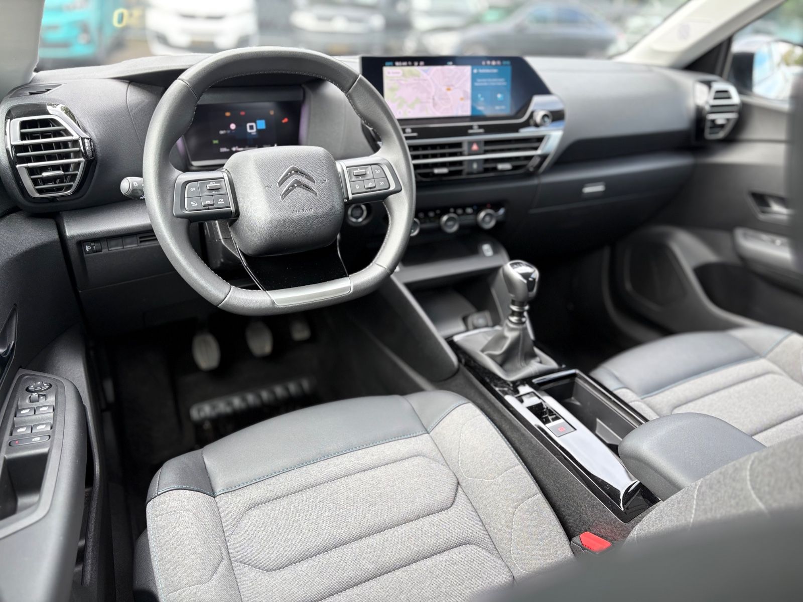 Fahrzeugabbildung Citroën C4 LIM*VOLL-LED*NAVI*PDC*DESIGN RAD*TOP