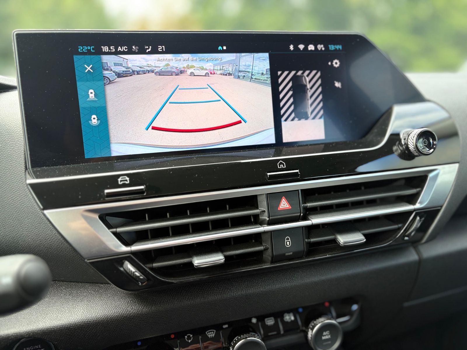 Fahrzeugabbildung Citroën C4 LIM*VOLL-LED*NAVI*PDC*DESIGN RAD*TOP