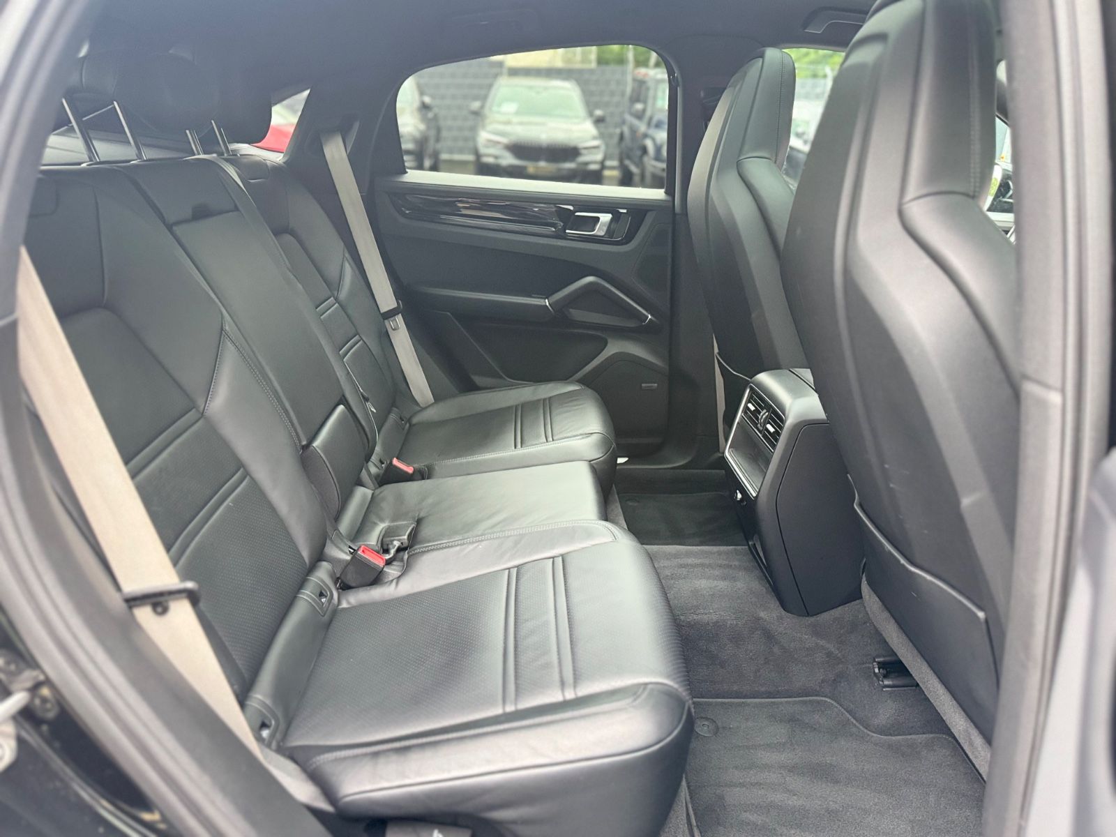 Fahrzeugabbildung Porsche CAYENNE COUPE PLATINIUM EDITION*PANORAMA*21.ZOLL