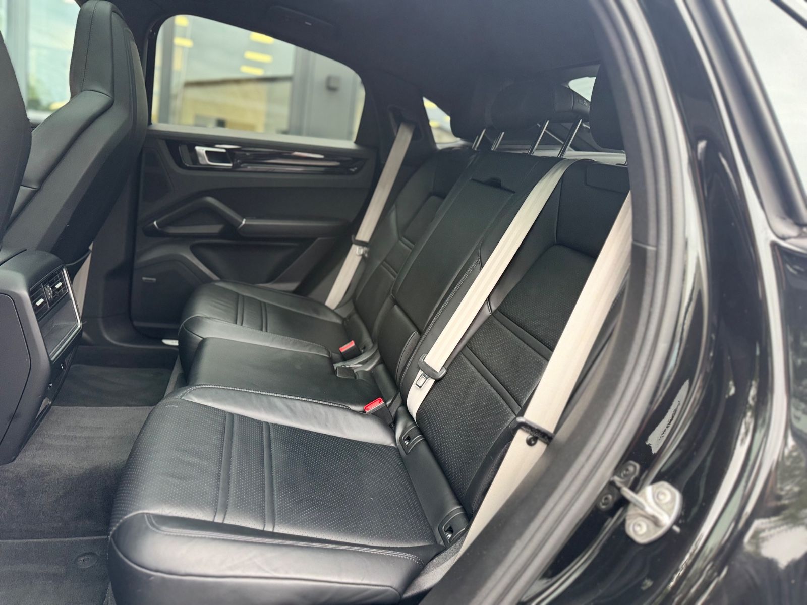 Fahrzeugabbildung Porsche CAYENNE COUPE PLATINIUM EDITION*PANORAMA*21.ZOLL