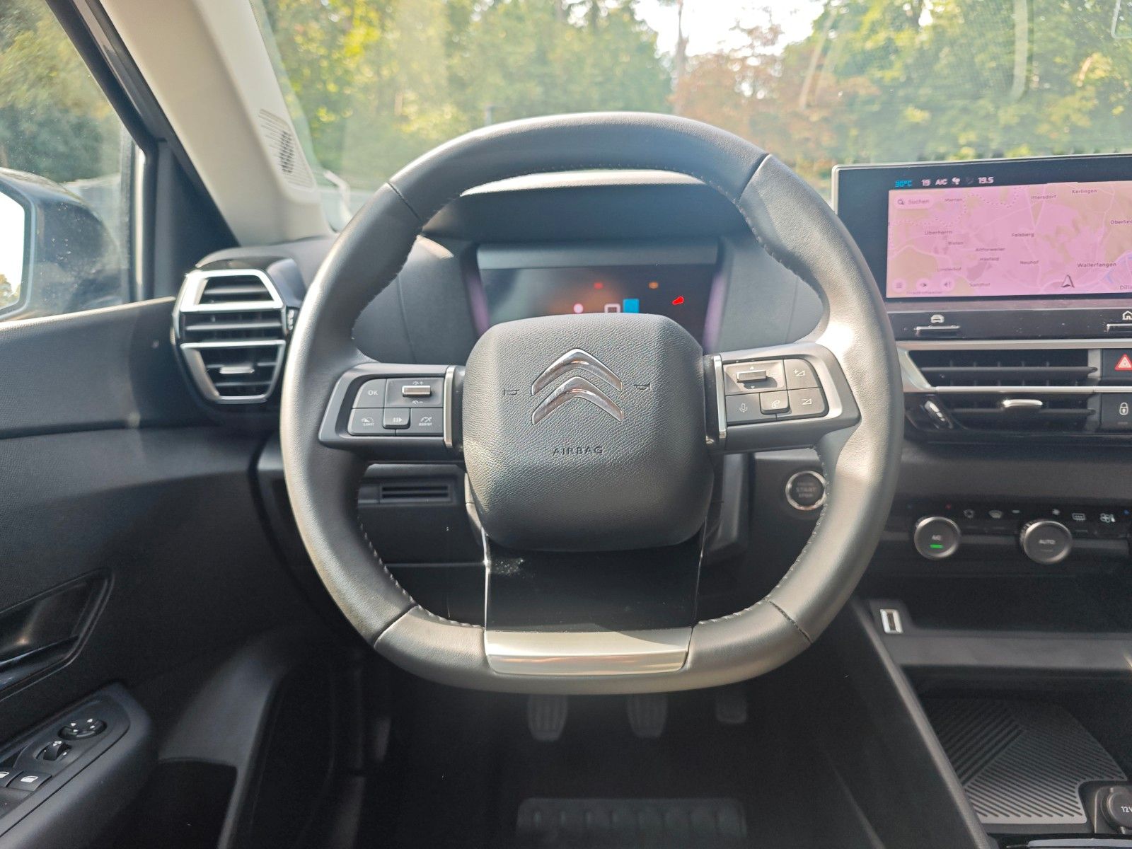 Fahrzeugabbildung Citroën C4 LIM.PLUS*VOLL-LED*NAVI*KAMERA*