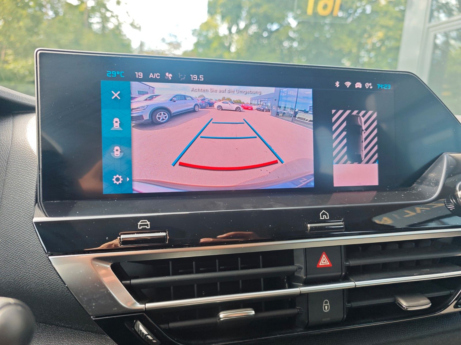 Fahrzeugabbildung Citroën C4 LIM.PLUS*VOLL-LED*NAVI*KAMERA*