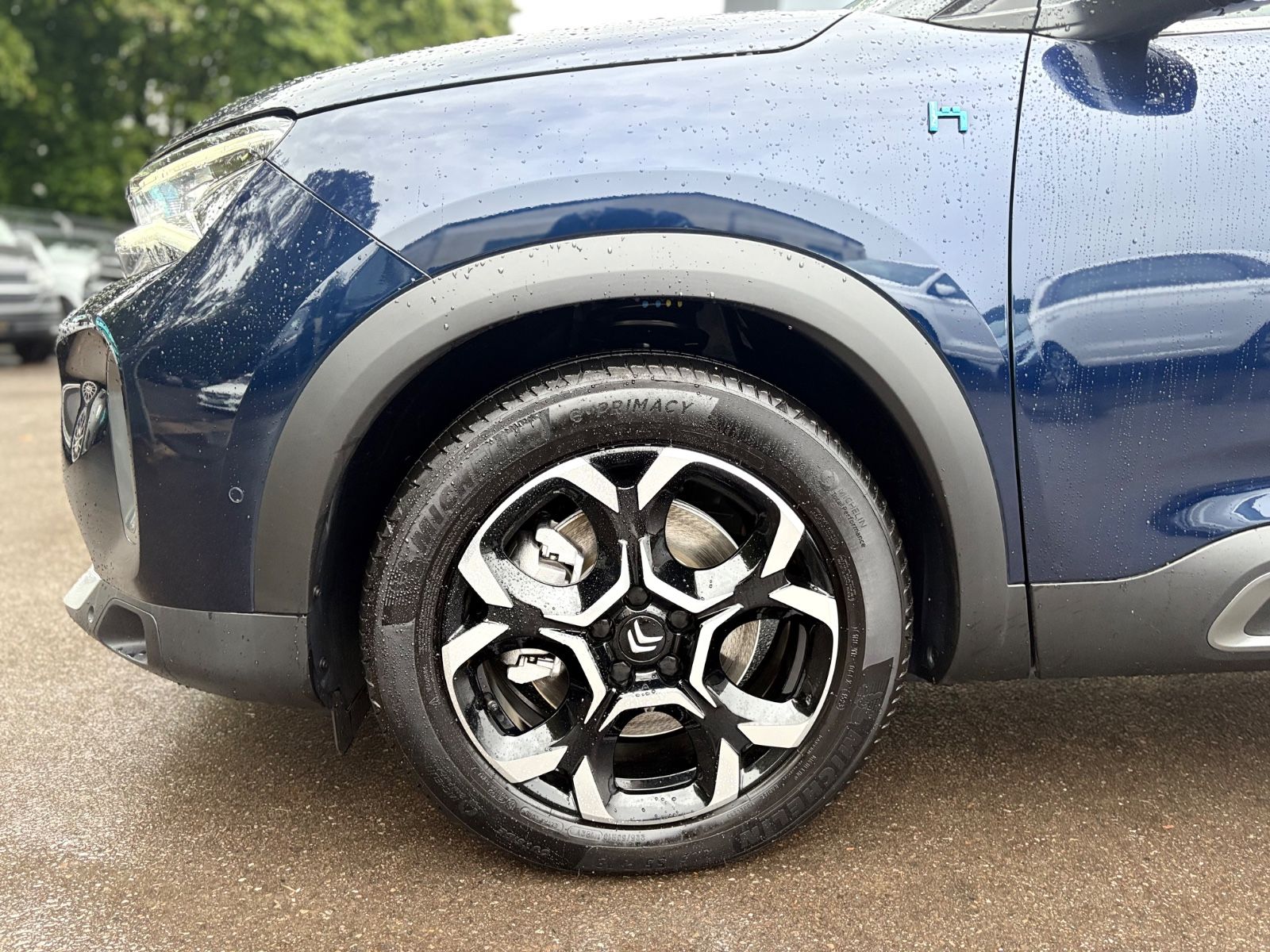 Fahrzeugabbildung Citroën C5 AIRCROSS HYBRID EAT8 PLUS*VOLL-LED*VIRTUELL *