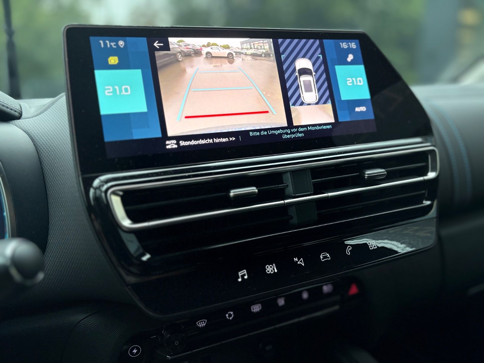 Fahrzeugabbildung Citroën C5 AIRCROSS HYBRID EAT8 PLUS*VOLL-LED*VIRTUELL *