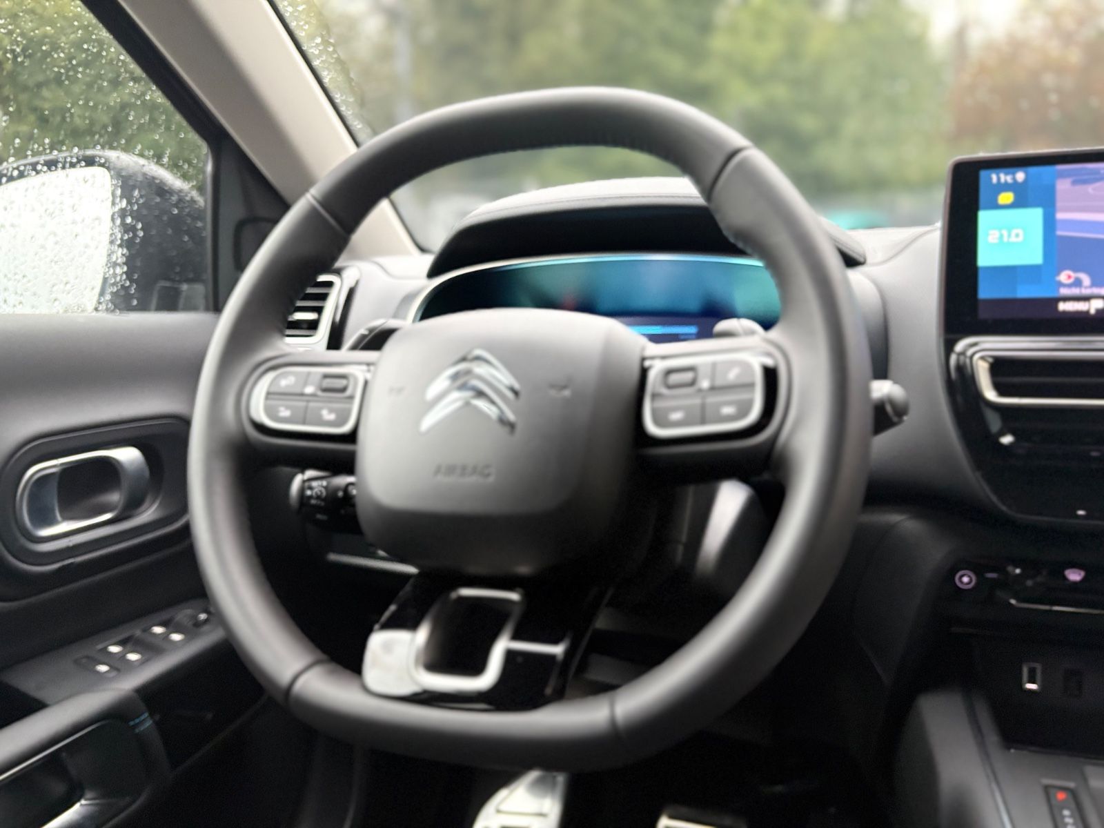 Fahrzeugabbildung Citroën C5 AIRCROSS HYBRID EAT8 PLUS*VOLL-LED*VIRTUELL *