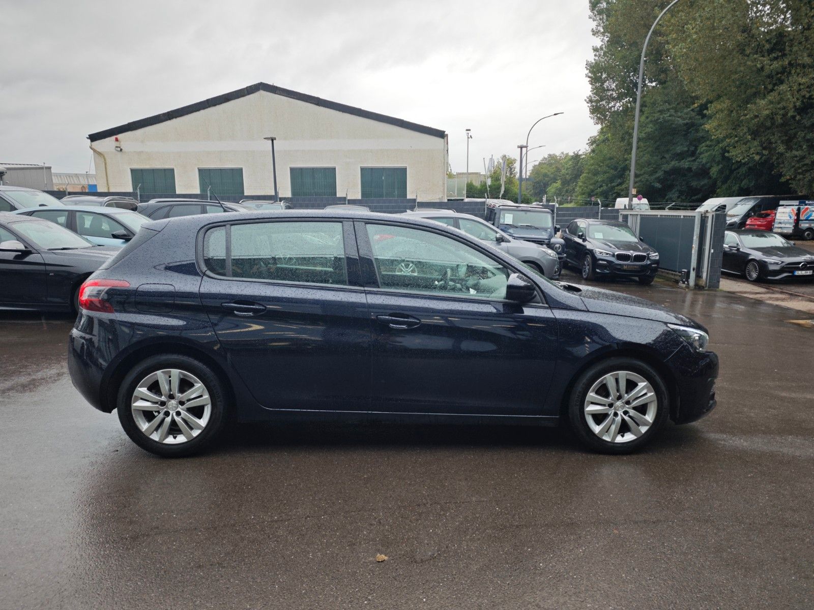 Fahrzeugabbildung Peugeot 308*PANORAMA* NAVI*PDC*FACELIFT*KLIMAAUTOMATIK*
