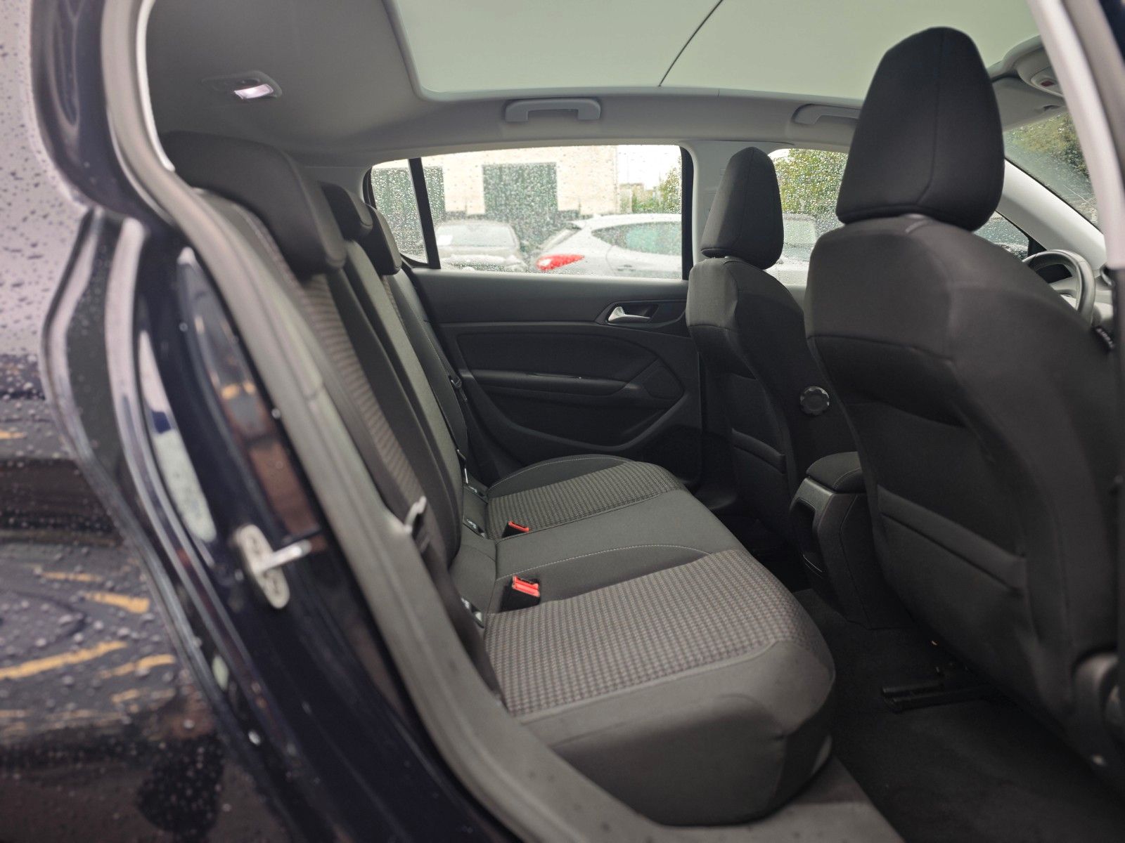 Fahrzeugabbildung Peugeot 308*PANORAMA* NAVI*PDC*FACELIFT*KLIMAAUTOMATIK*