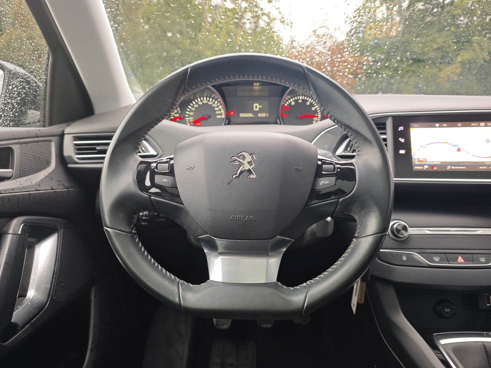Fahrzeugabbildung Peugeot 308*PANORAMA* NAVI*PDC*FACELIFT*KLIMAAUTOMATIK*