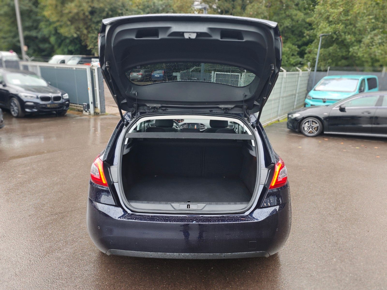 Fahrzeugabbildung Peugeot 308*PANORAMA* NAVI*PDC*FACELIFT*KLIMAAUTOMATIK*