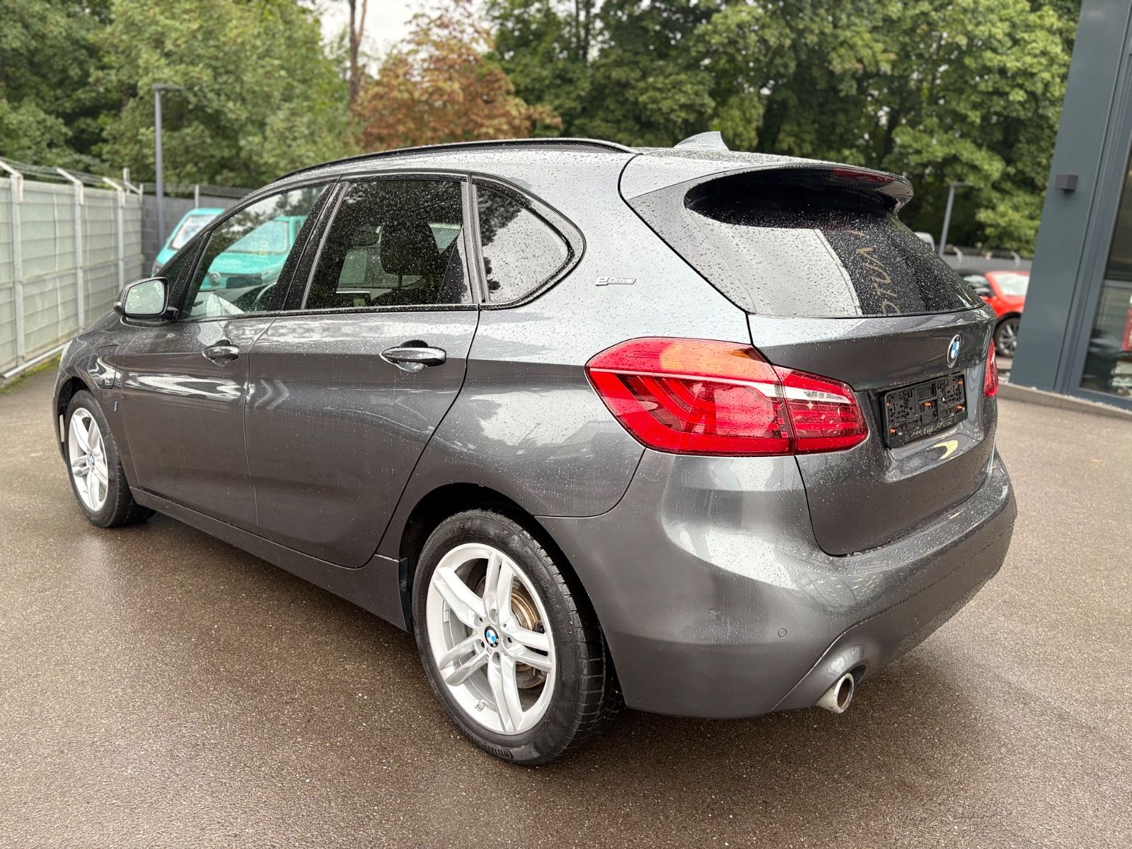 Fahrzeugabbildung BMW 225 XE ACTIVE TOURER ADVANTAGE *NAVI*KAMERA*