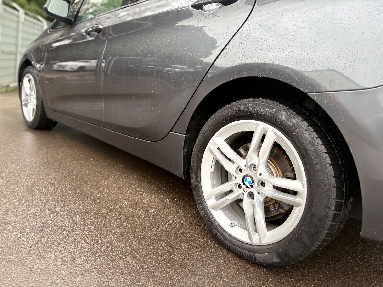 Fahrzeugabbildung BMW 225 XE ACTIVE TOURER ADVANTAGE *NAVI*KAMERA*