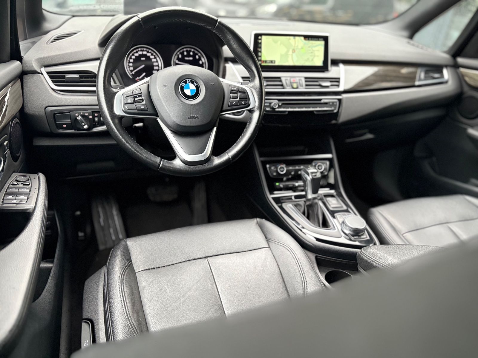 Fahrzeugabbildung BMW 225 XE ACTIVE TOURER ADVANTAGE *NAVI*KAMERA*