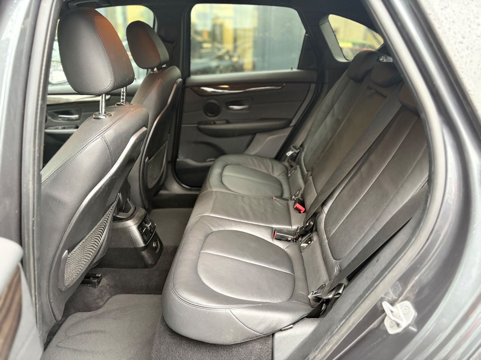 Fahrzeugabbildung BMW 225 XE ACTIVE TOURER ADVANTAGE *NAVI*KAMERA*